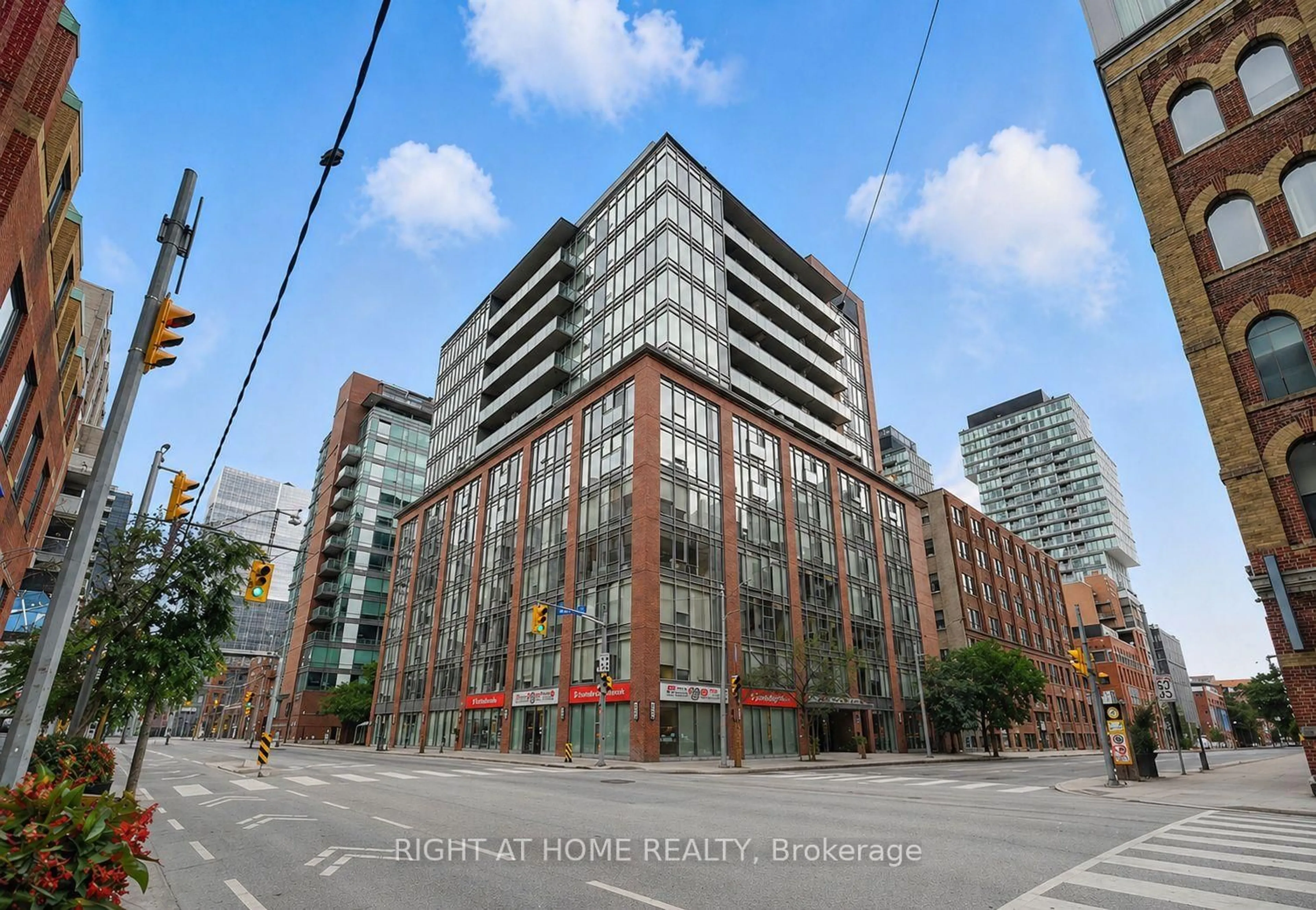 Unknown for 205 Frederick St #206, Toronto Ontario M5A 4V3