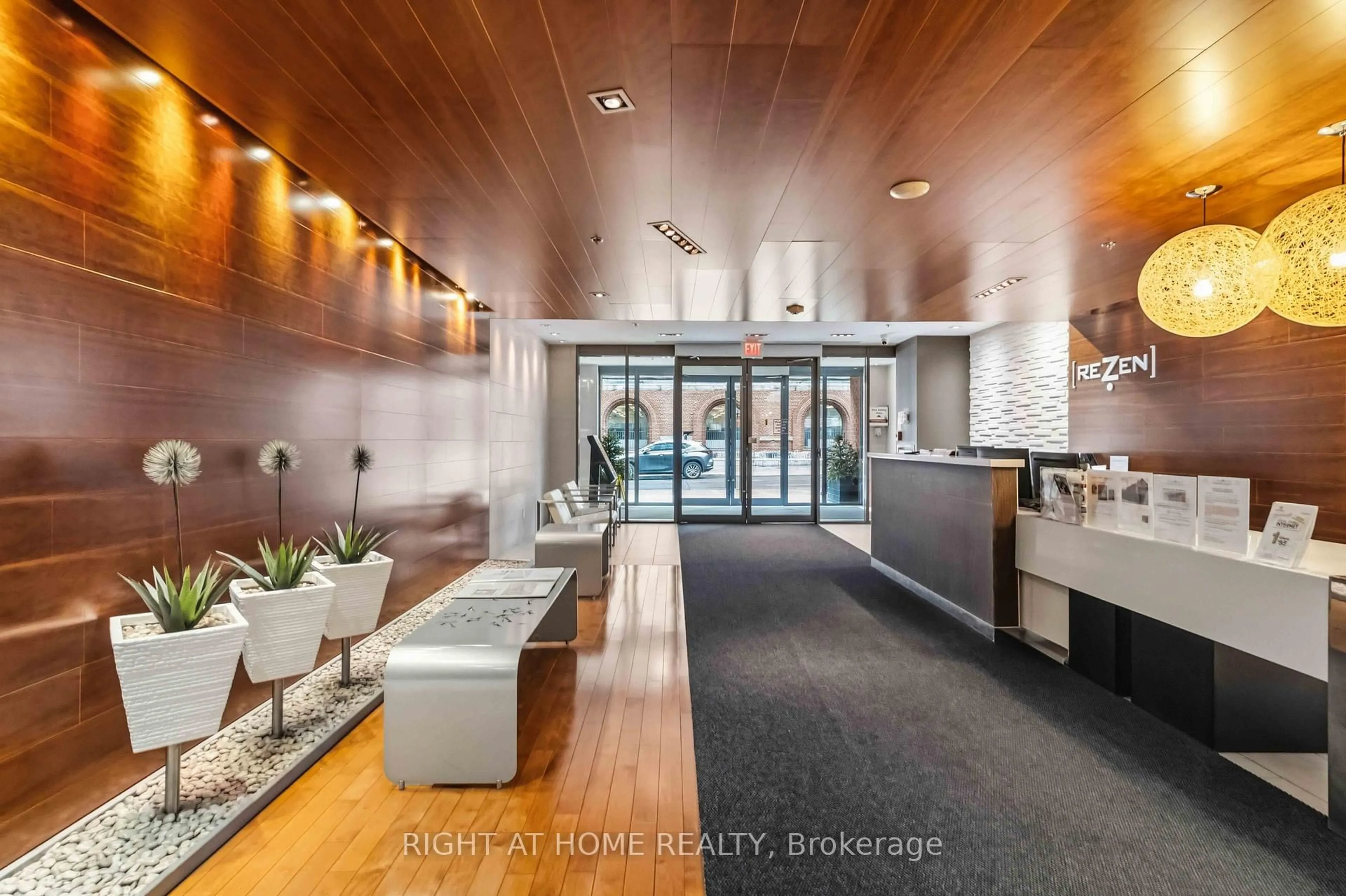 Indoor foyer for 205 Frederick St #206, Toronto Ontario M5A 4V3