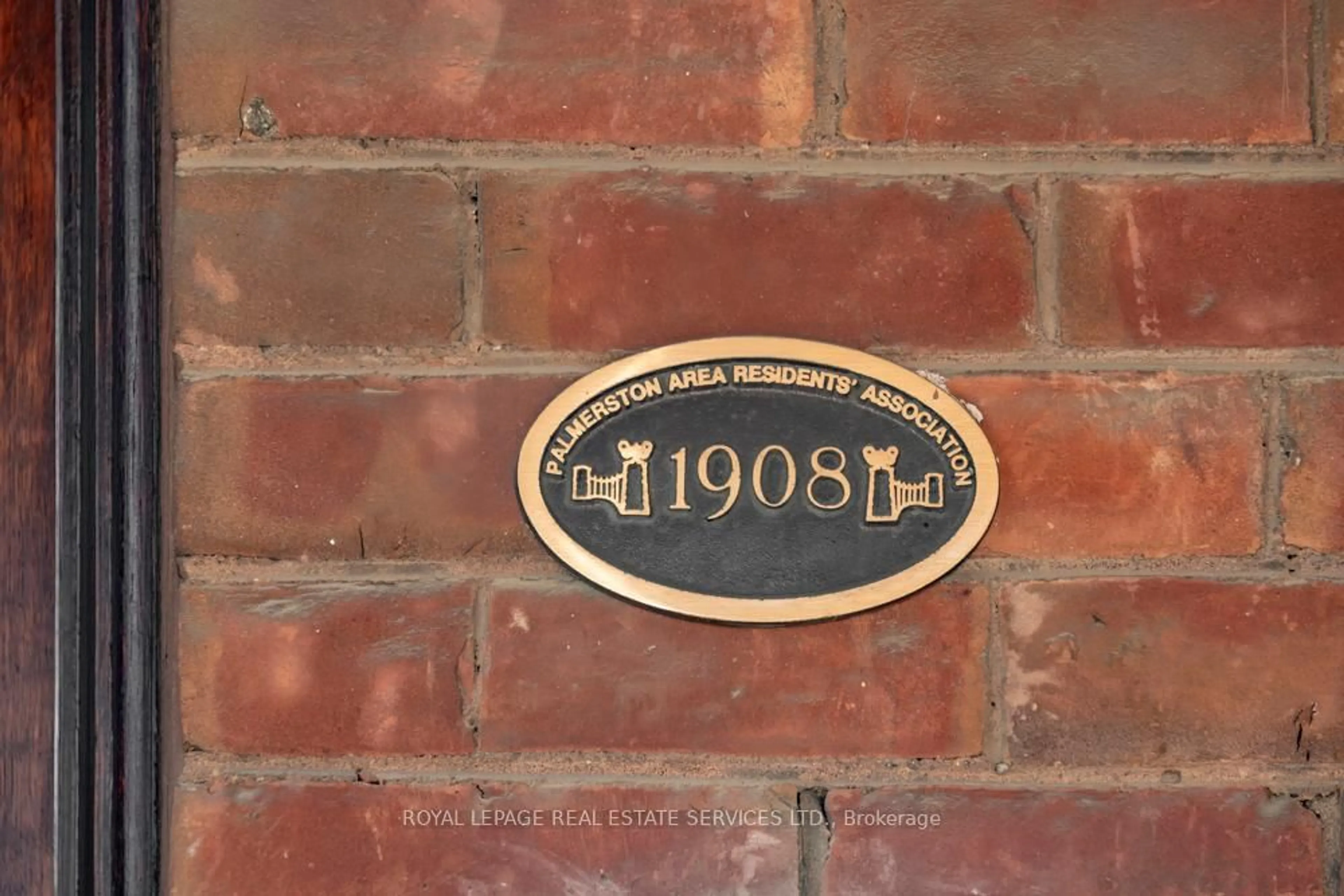 Home with brick exterior material, street for 460 Palmerston Blvd, Toronto Ontario M6G 2P1