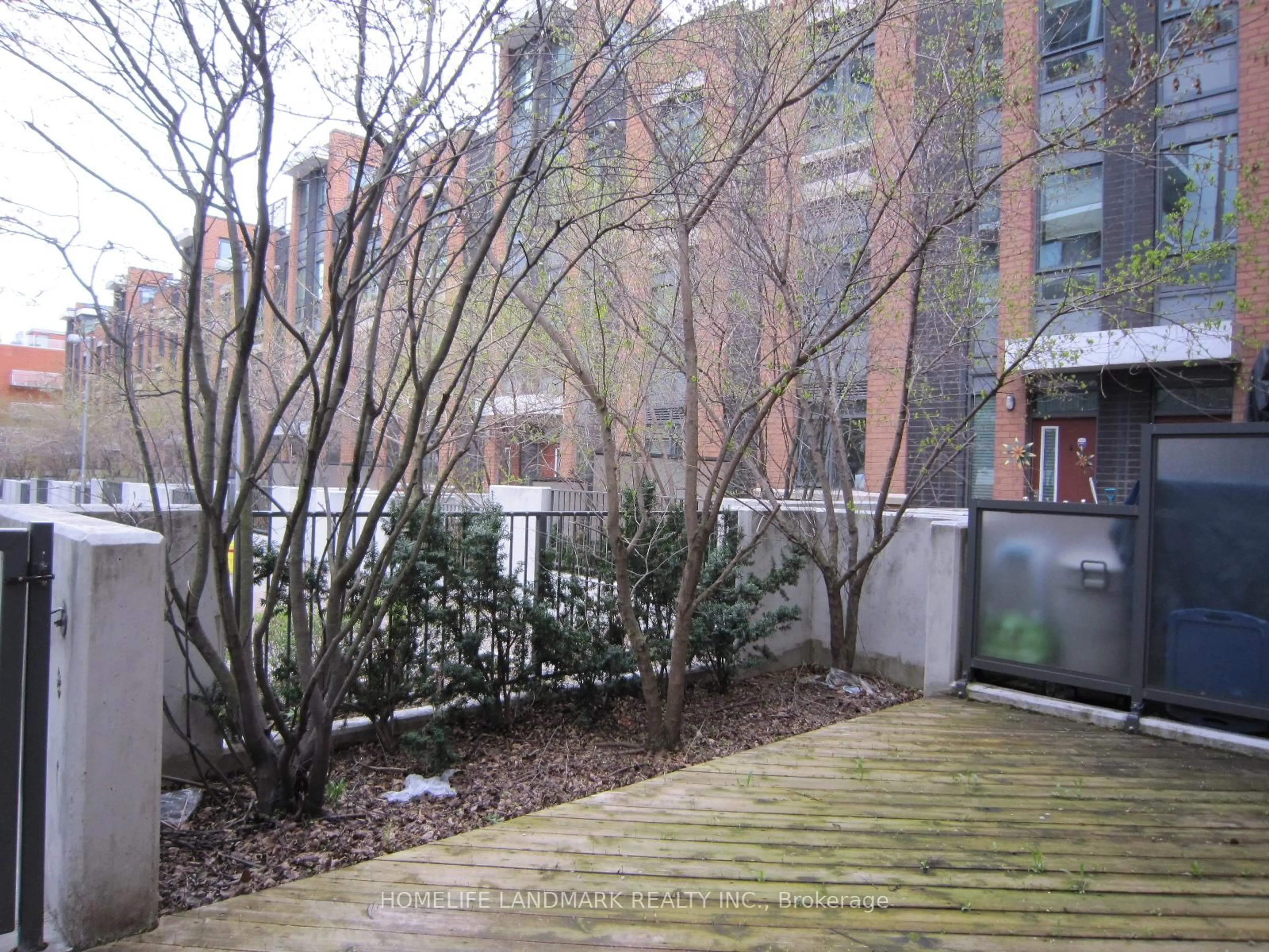 Patio, street for 37 Horsham Ave Ave #TH108, Toronto Ontario M2N 0J3