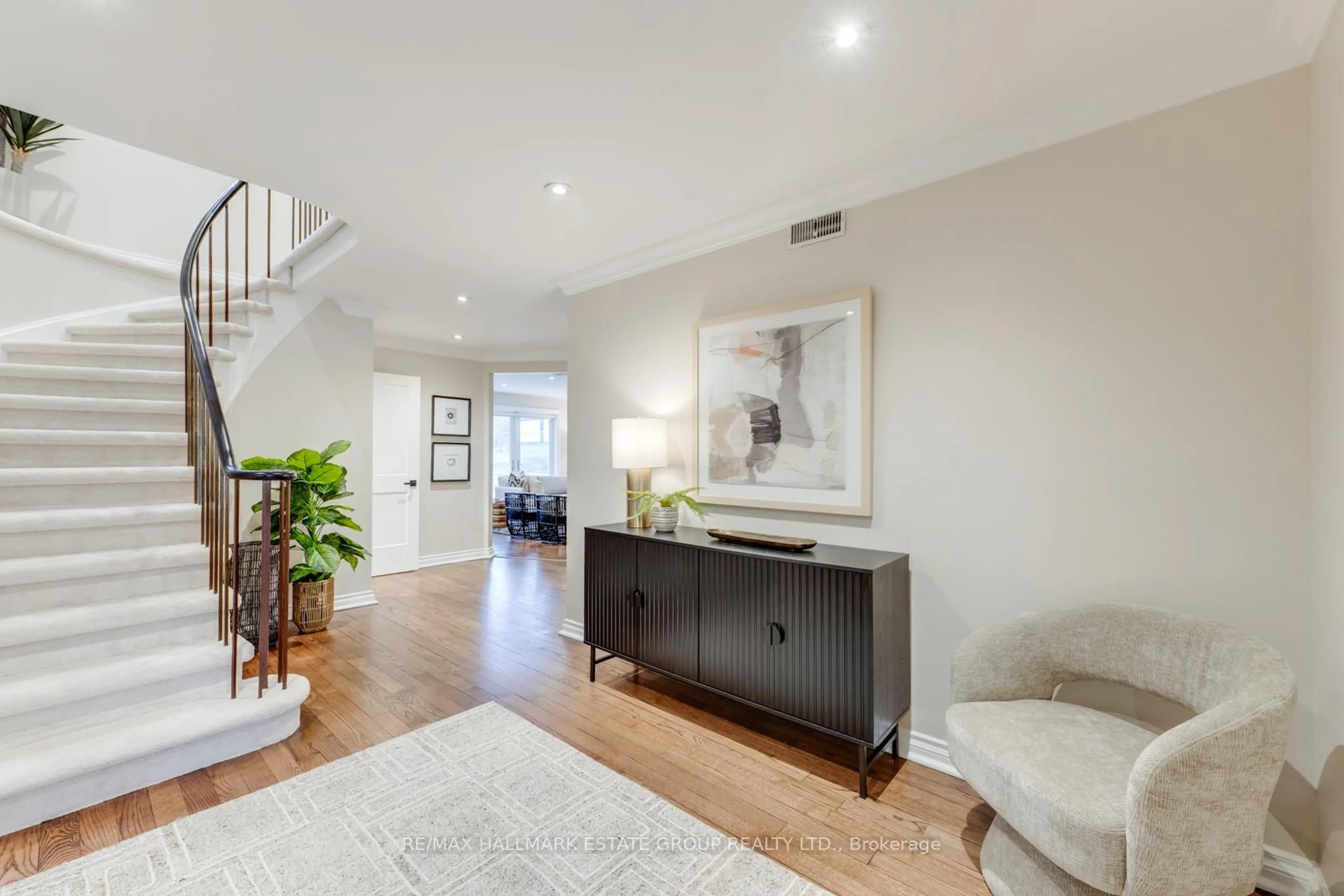 Unknown for 53 Longwood Dr, Toronto Ontario M3B 1T9