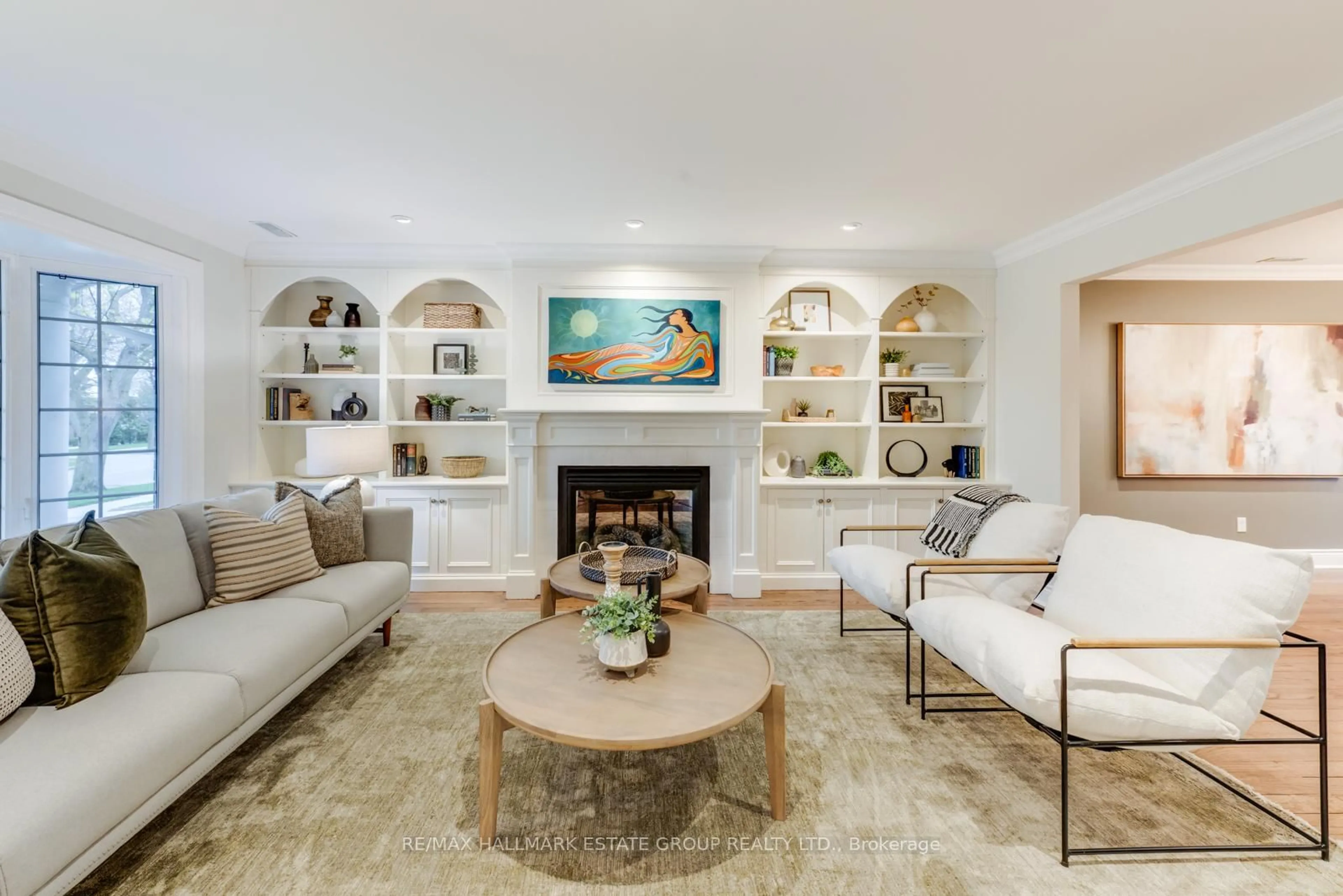 Living room with furniture, unknown for 53 Longwood Dr, Toronto Ontario M3B 1T9