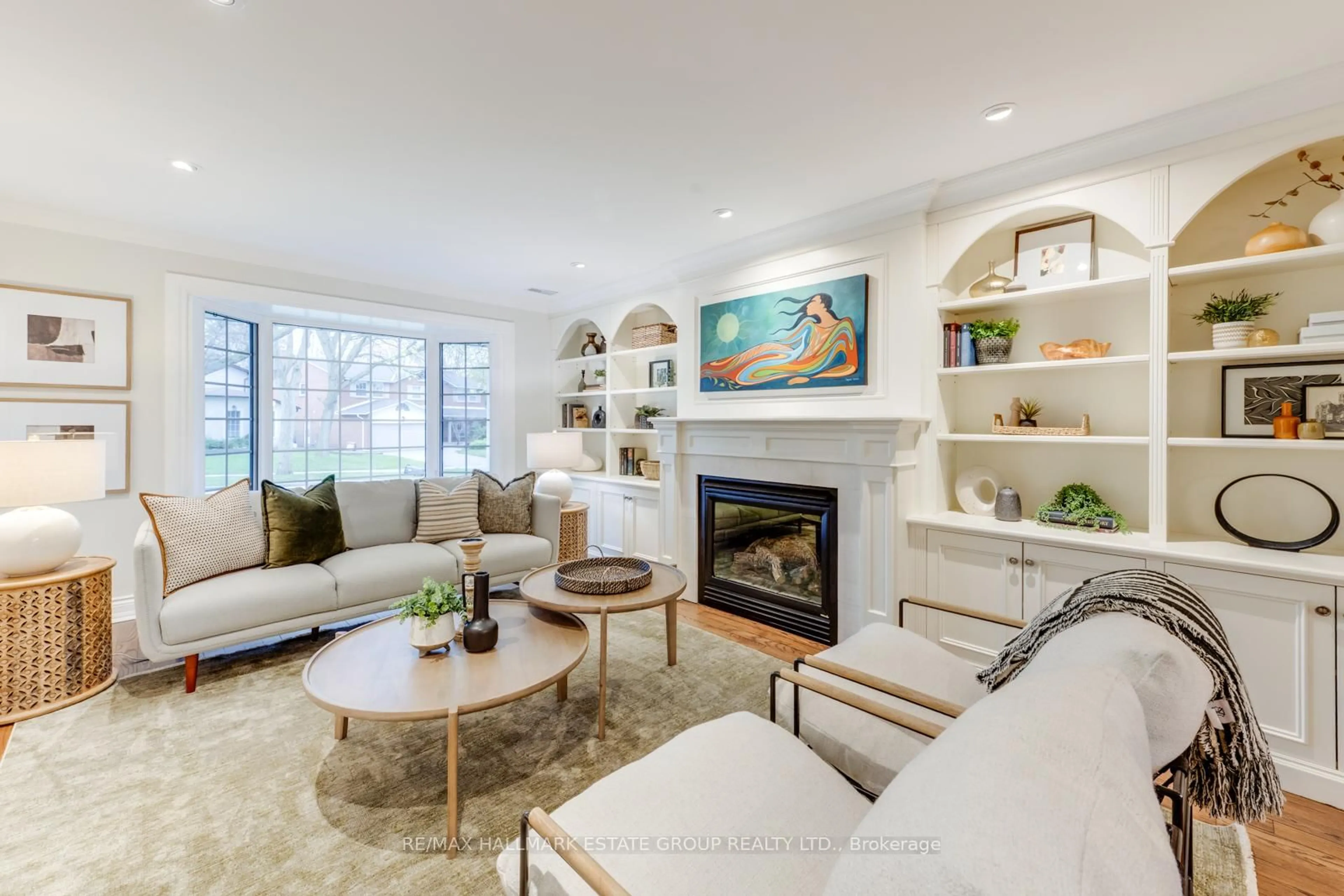 Living room with furniture, unknown for 53 Longwood Dr, Toronto Ontario M3B 1T9