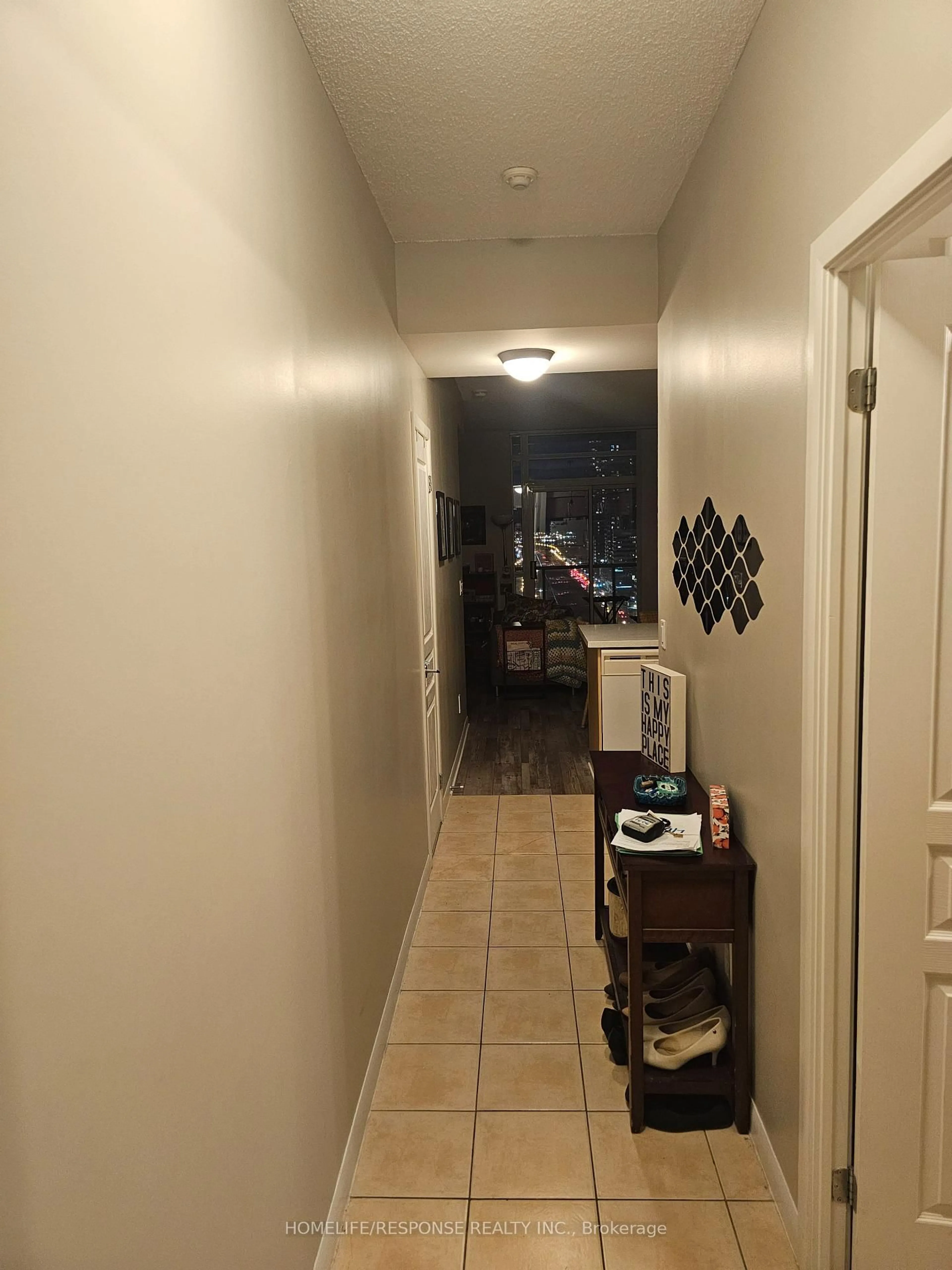 A pic of a room for 18 Yonge St #1606, Toronto Ontario M5E 1Z8