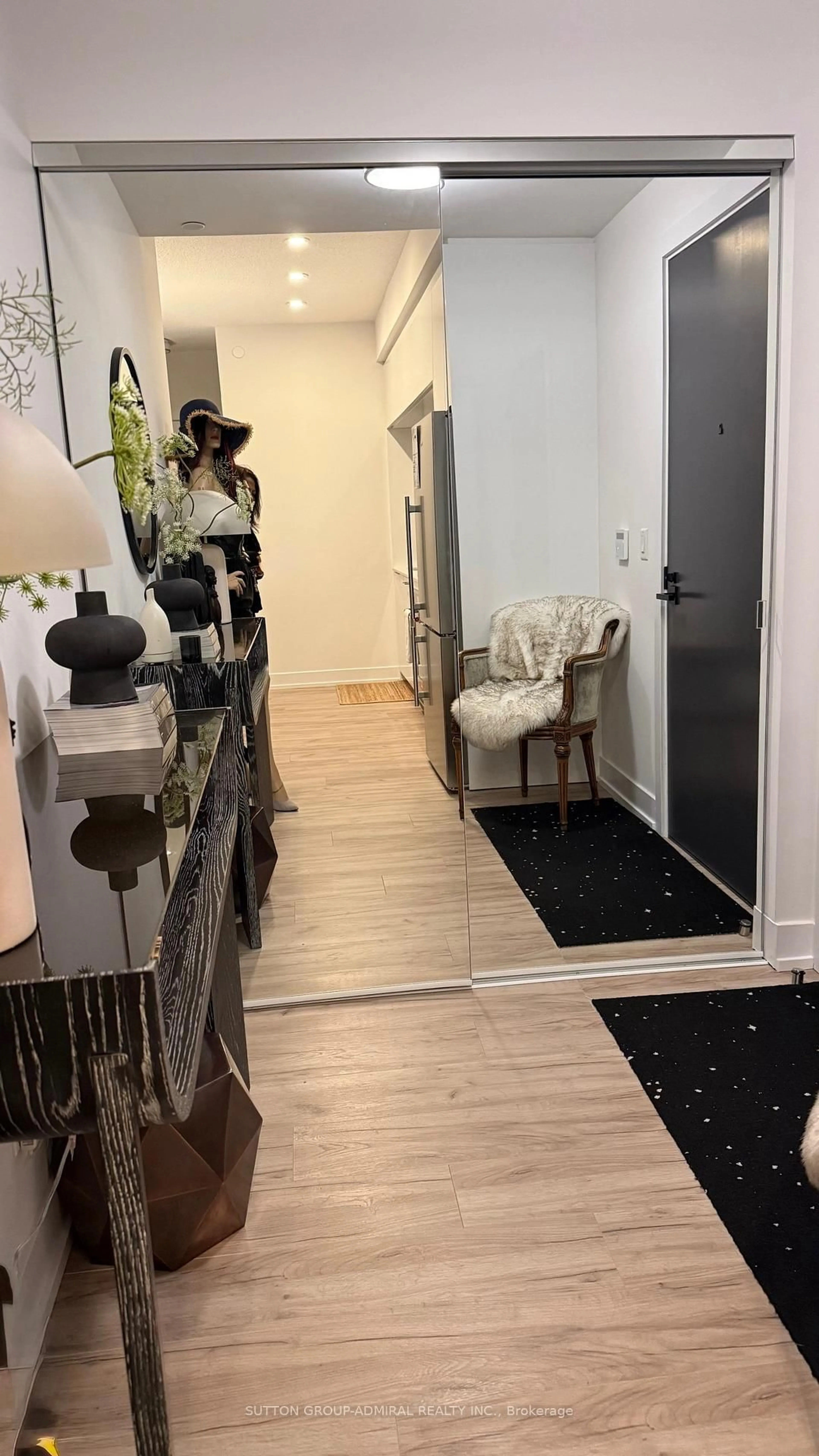 Indoor entryway for 25 Adra Grado Way #1630, Toronto Ontario M2J 0H6