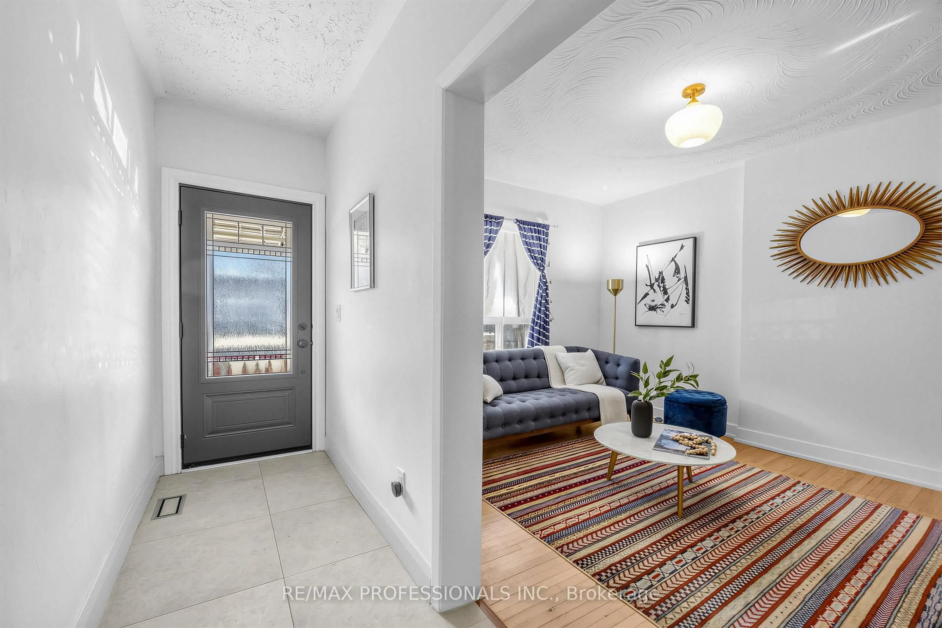 Indoor entryway for 219 St Helen's Ave, Toronto Ontario M6H 4A2