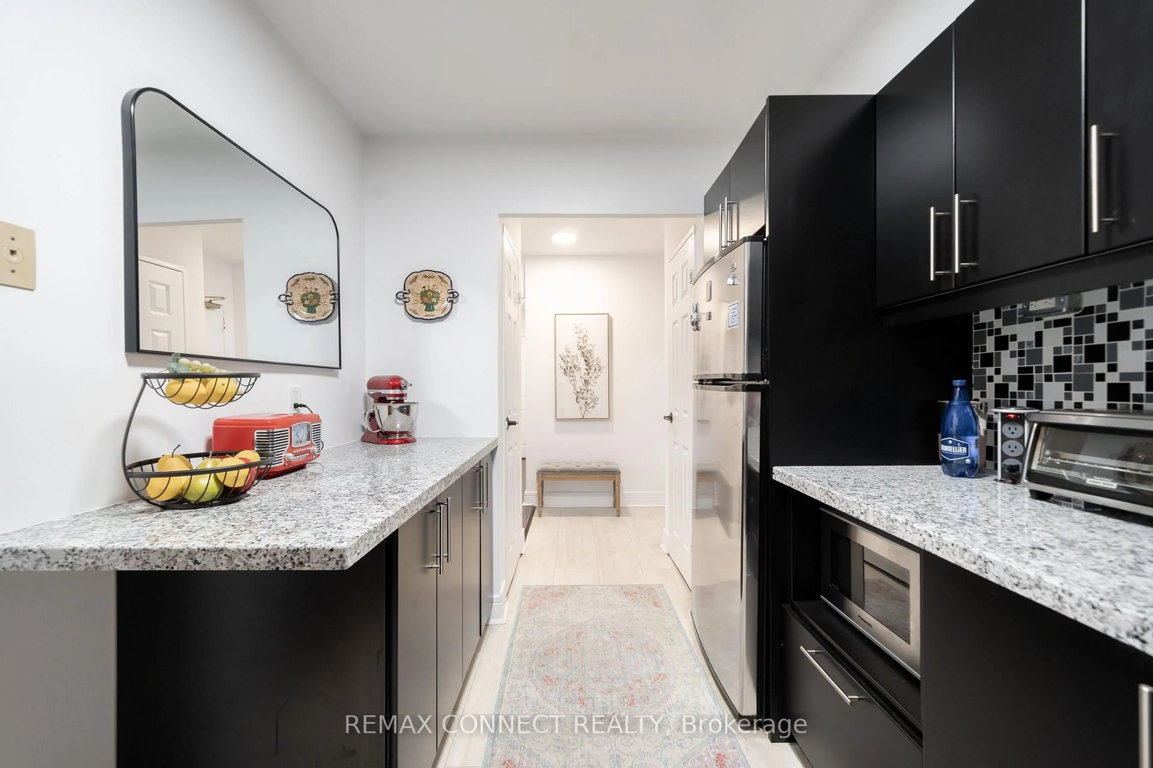 Standard kitchen, ceramic/tile floor for 5 Vicora Linkway #407, Toronto Ontario M3C 1A4