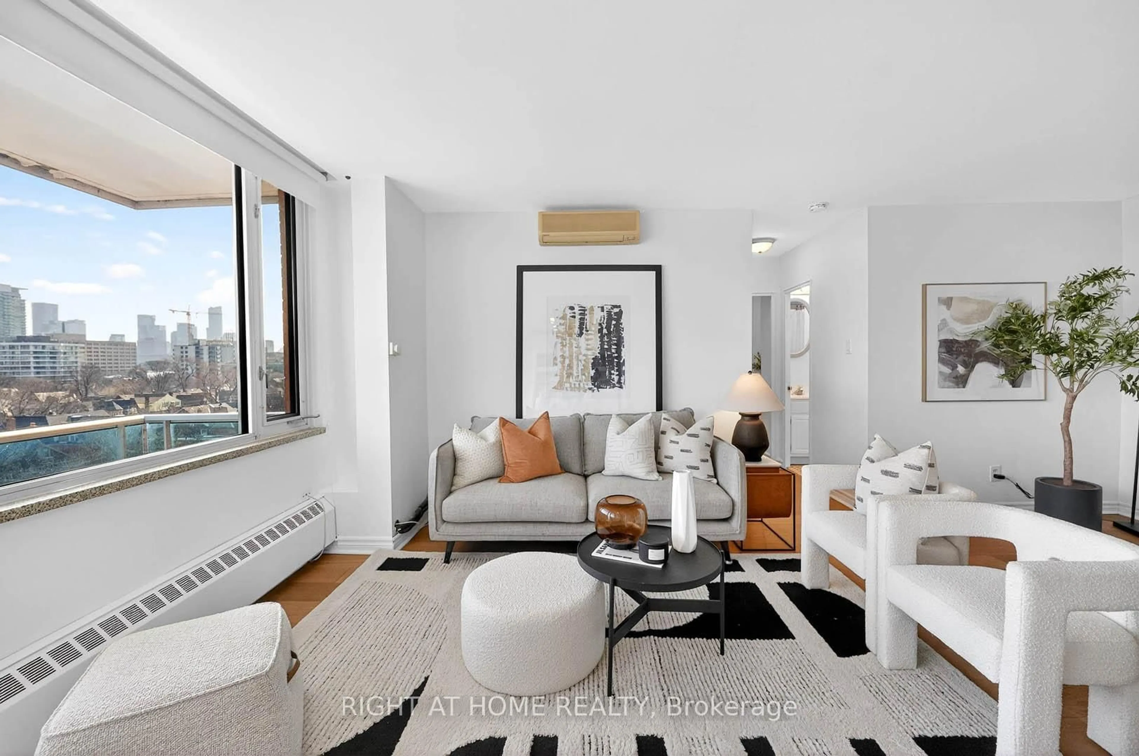 Living room with furniture, unknown for 74 Spadina Rd #701, Toronto Ontario M5R 2T5