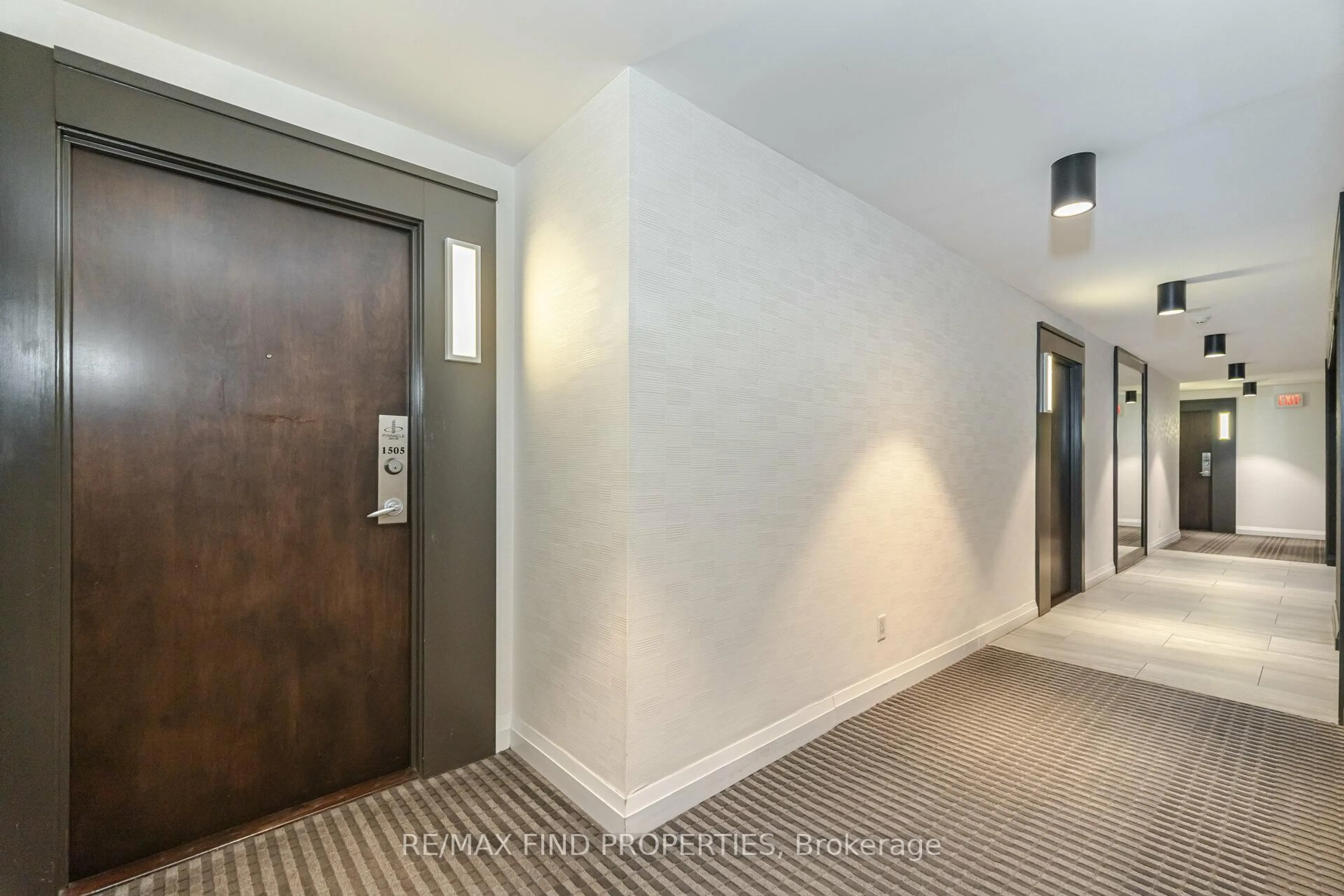 Indoor foyer for 12 Yonge St #1505, Toronto Ontario M5E 1Z9