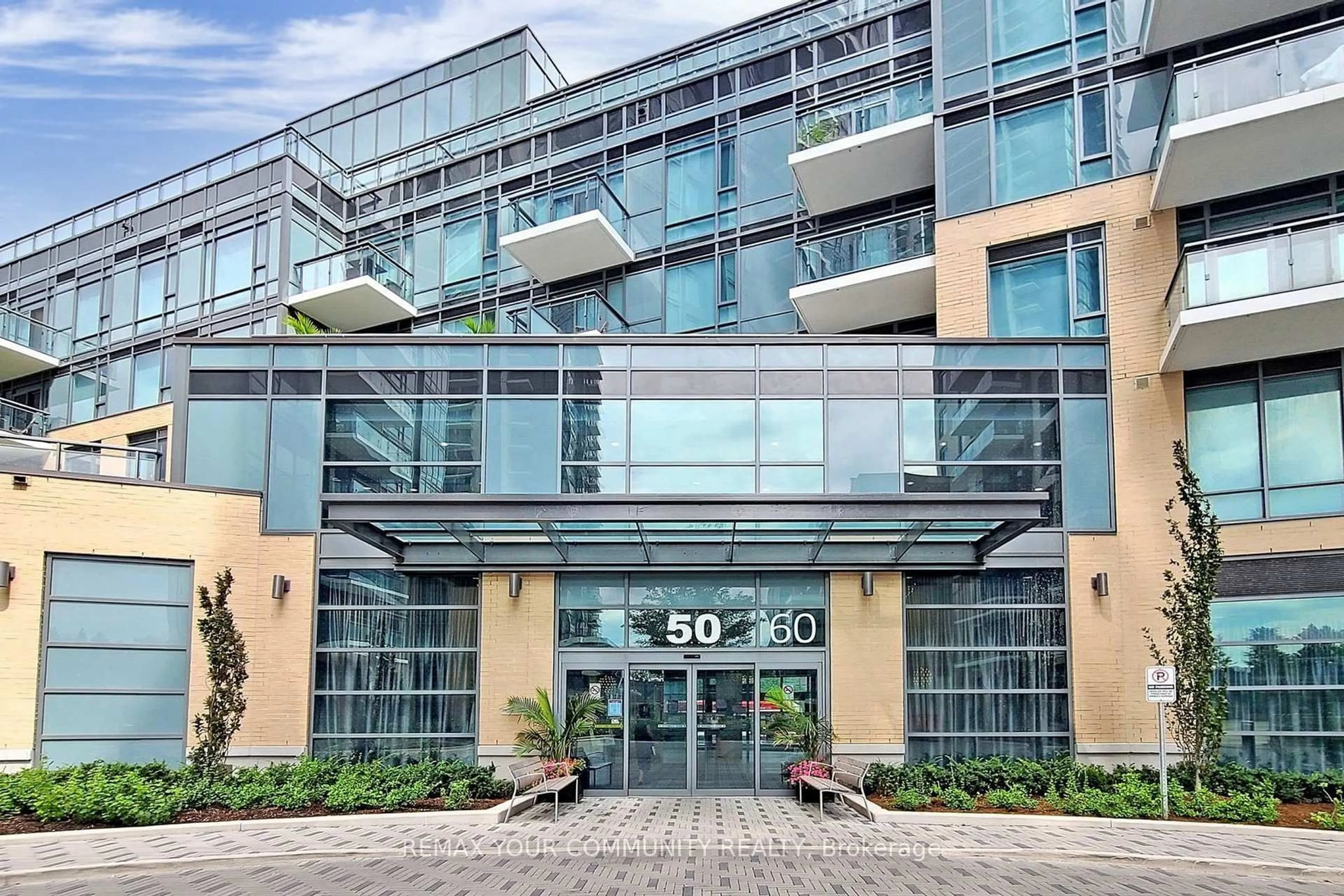 Indoor foyer for 50 Ann O'Reilly Rd #207A, Toronto Ontario M5J 0C9