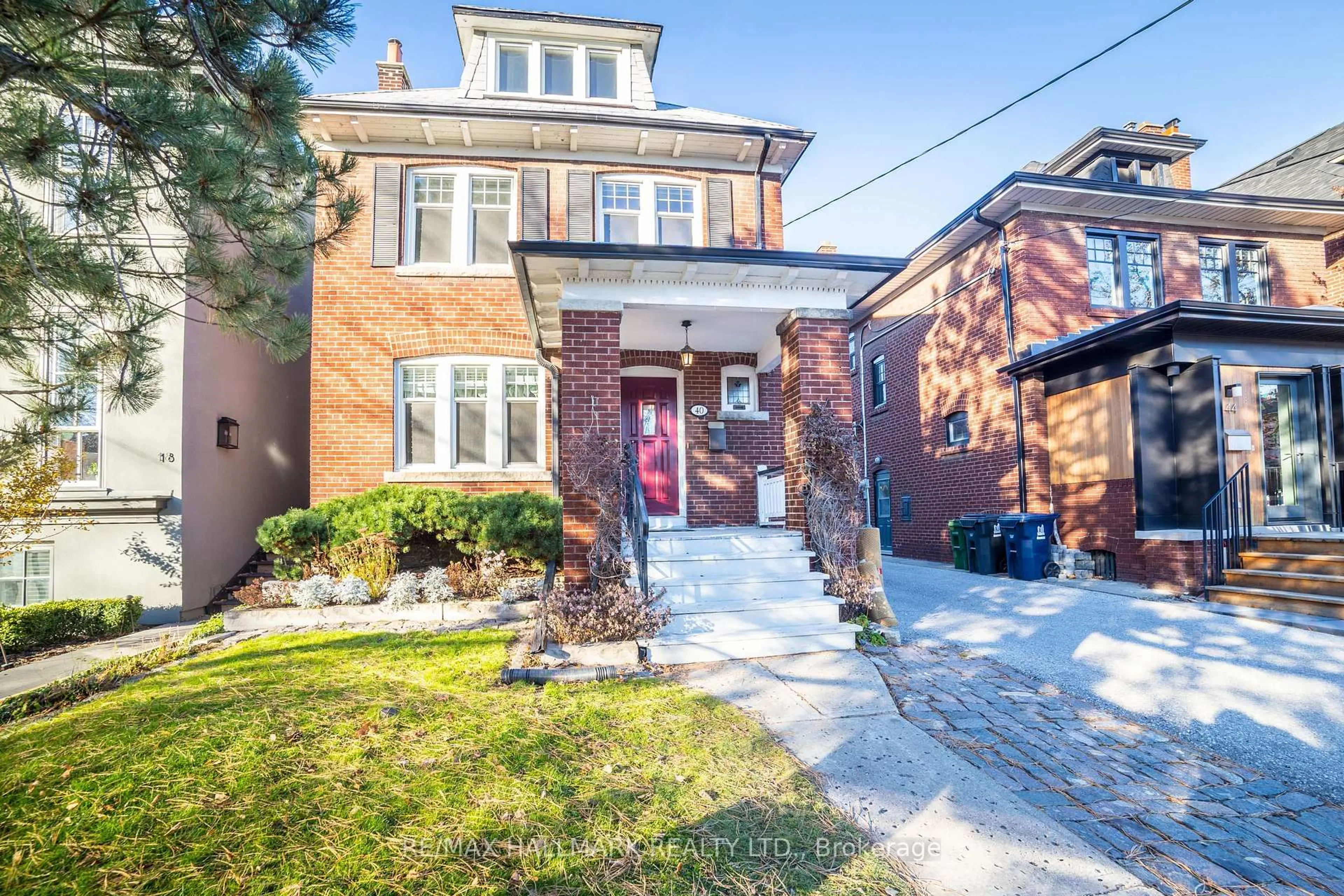 Home with brick exterior material, street for 40 Snowdon Ave, Toronto Ontario M4N 2A6