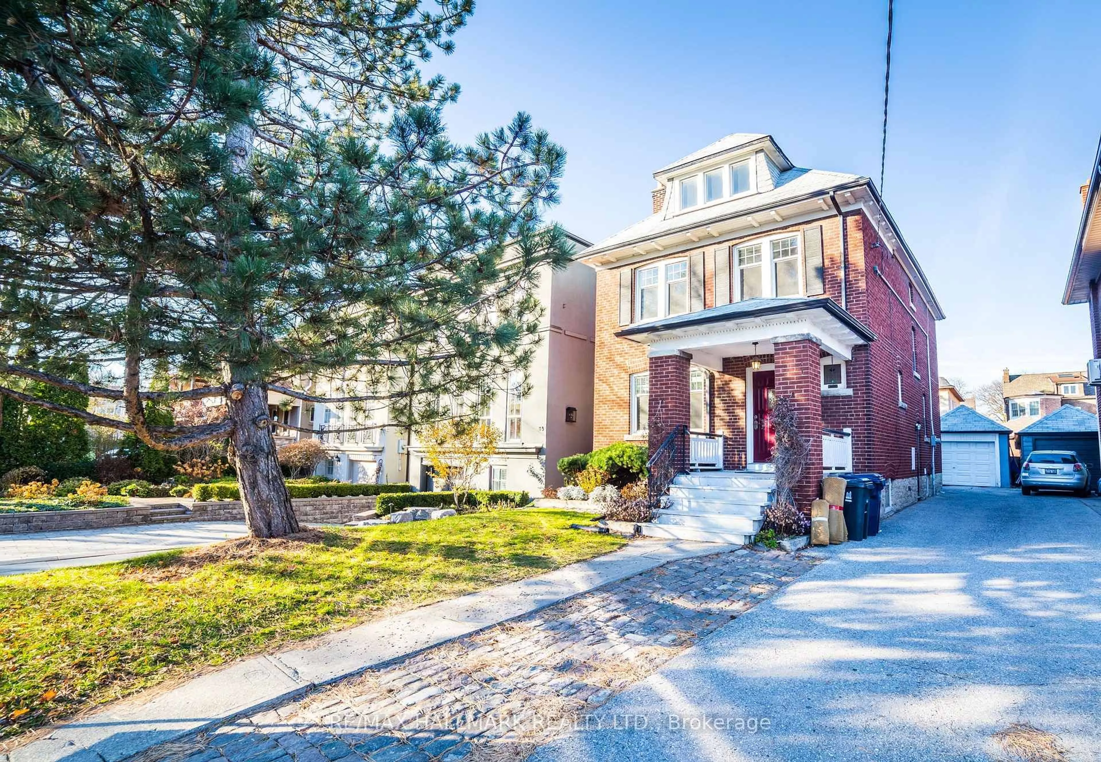 Home with brick exterior material, street for 40 Snowdon Ave, Toronto Ontario M4N 2A6