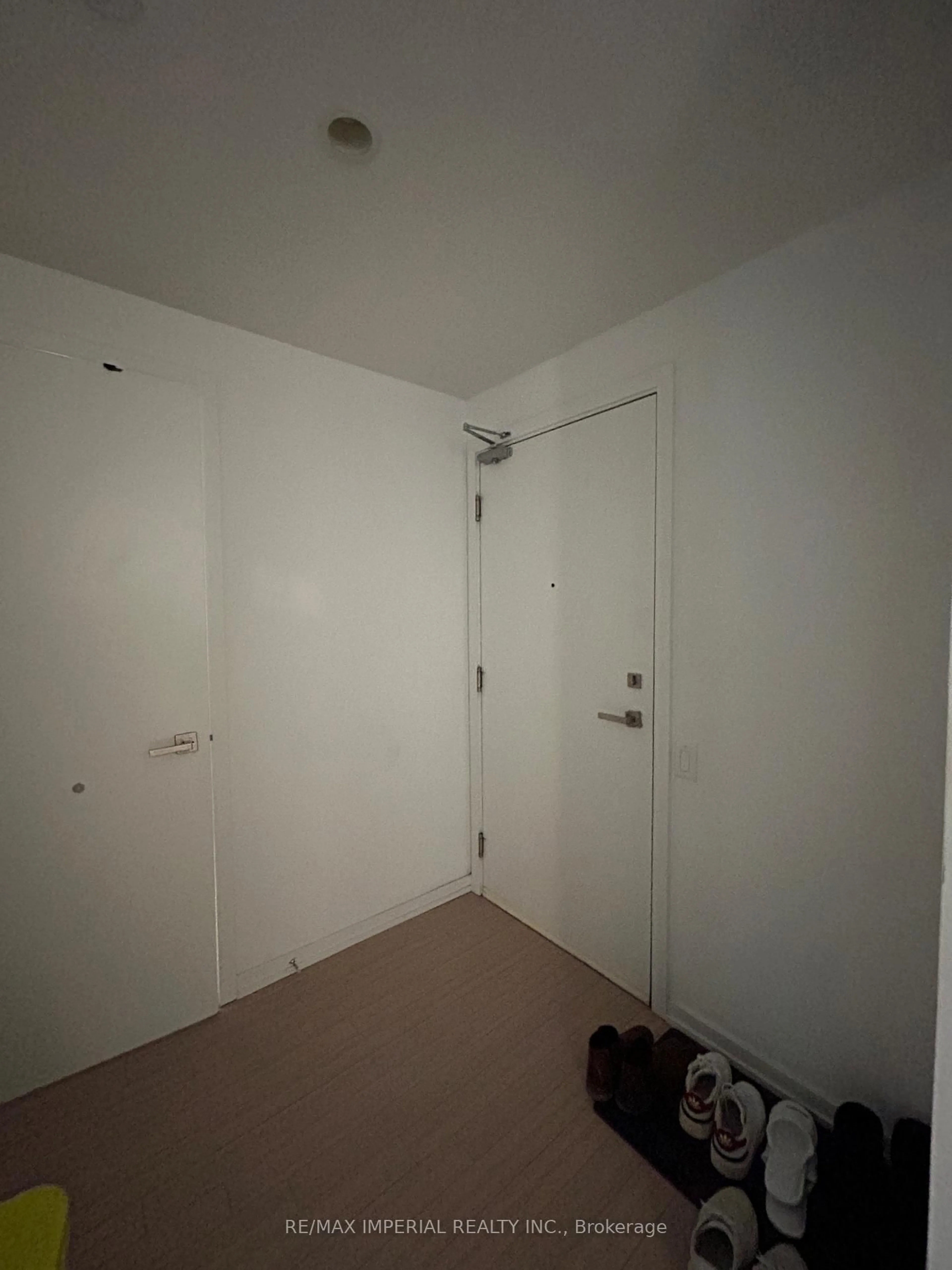 A pic of a room for 101 Peter St #2708, Toronto Ontario M5V 0G6