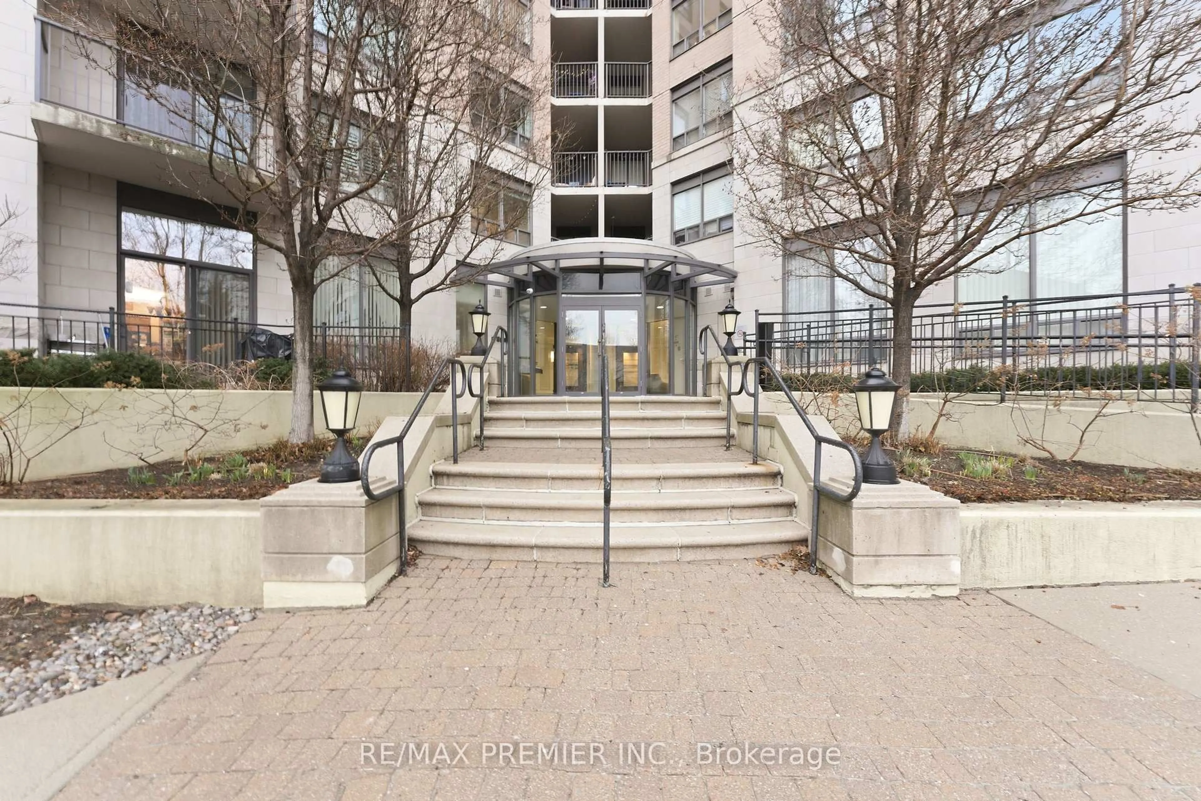 Indoor foyer for 16 Dallimore Circ #PH20, Toronto Ontario M3C 4C4