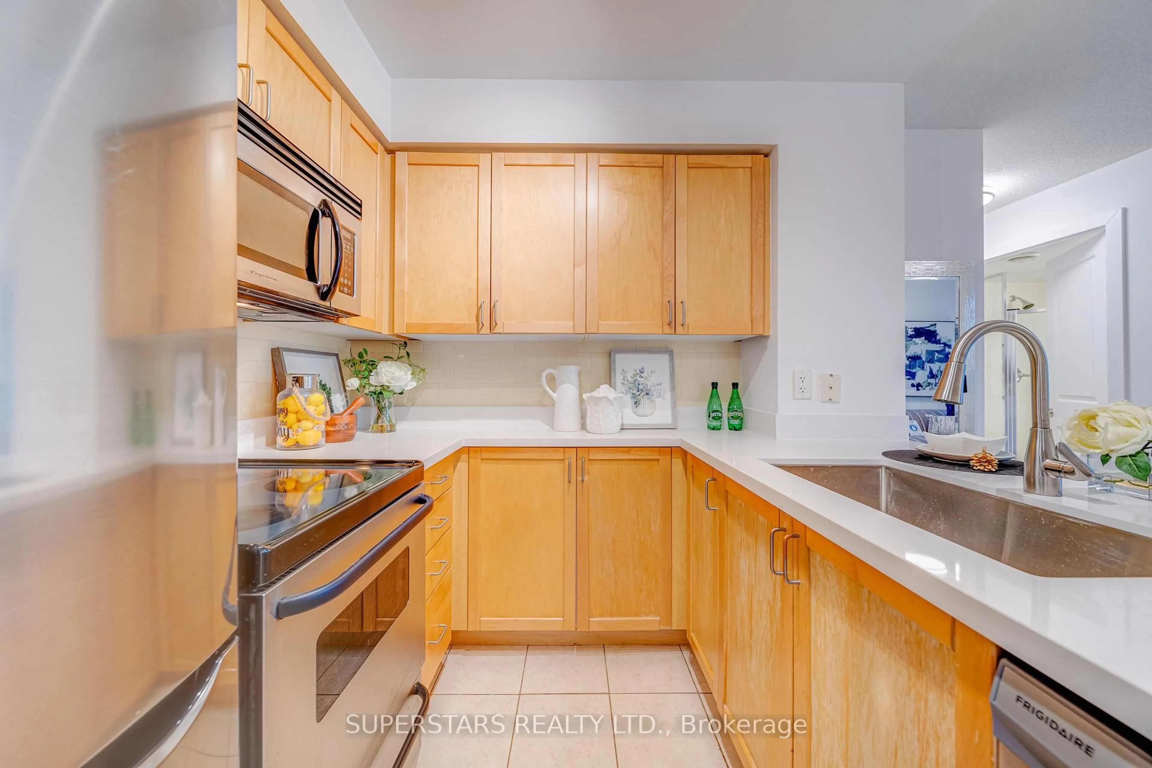 Standard kitchen, unknown for 50 Lynn Williams St #506, Toronto Ontario M6K 3R9