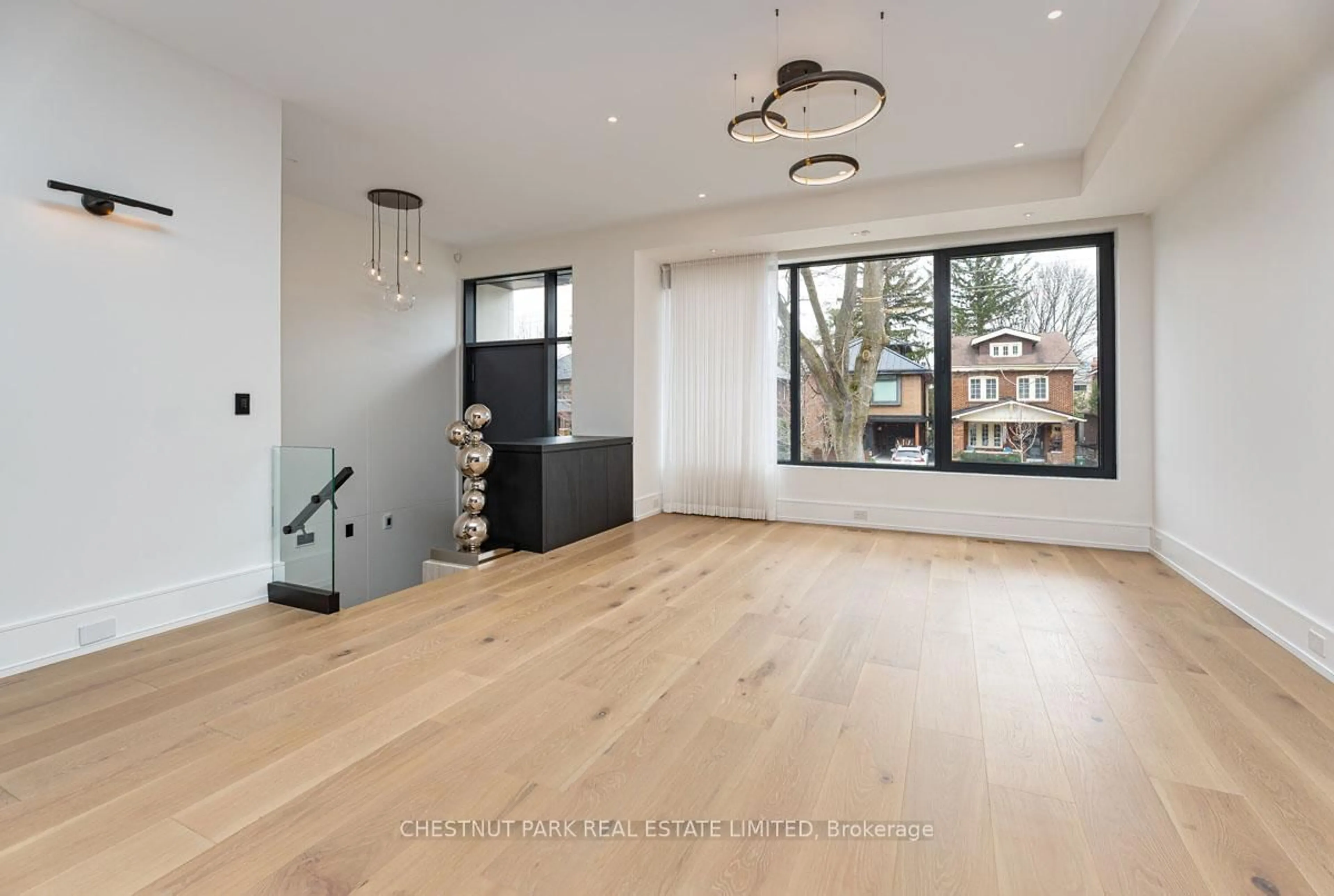Unknown for 232 Snowdon Ave, Toronto Ontario M4N 2B3