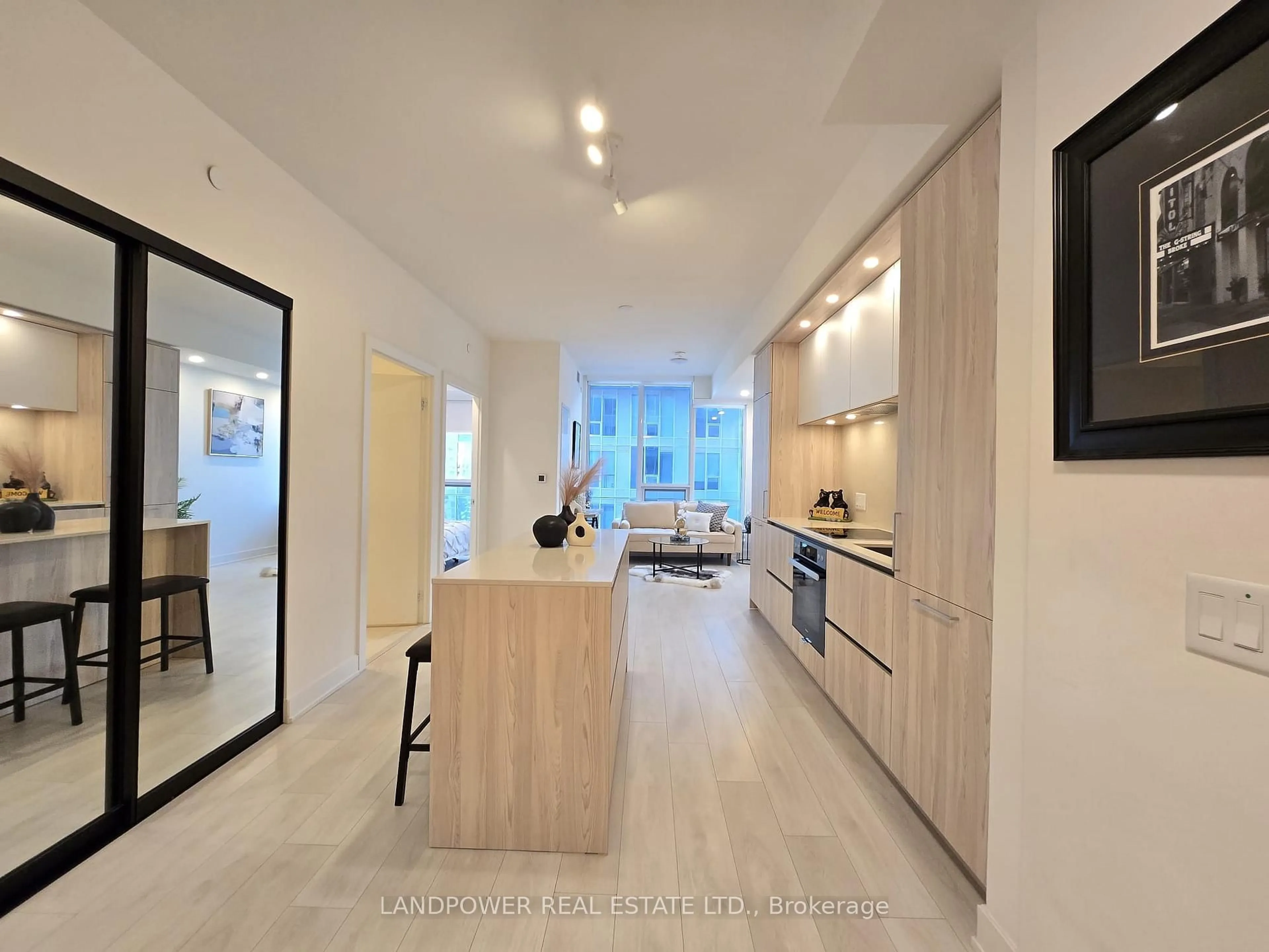 Open concept kitchen, unknown for 15 Mercer St #2603, Toronto Ontario M5V 0T8