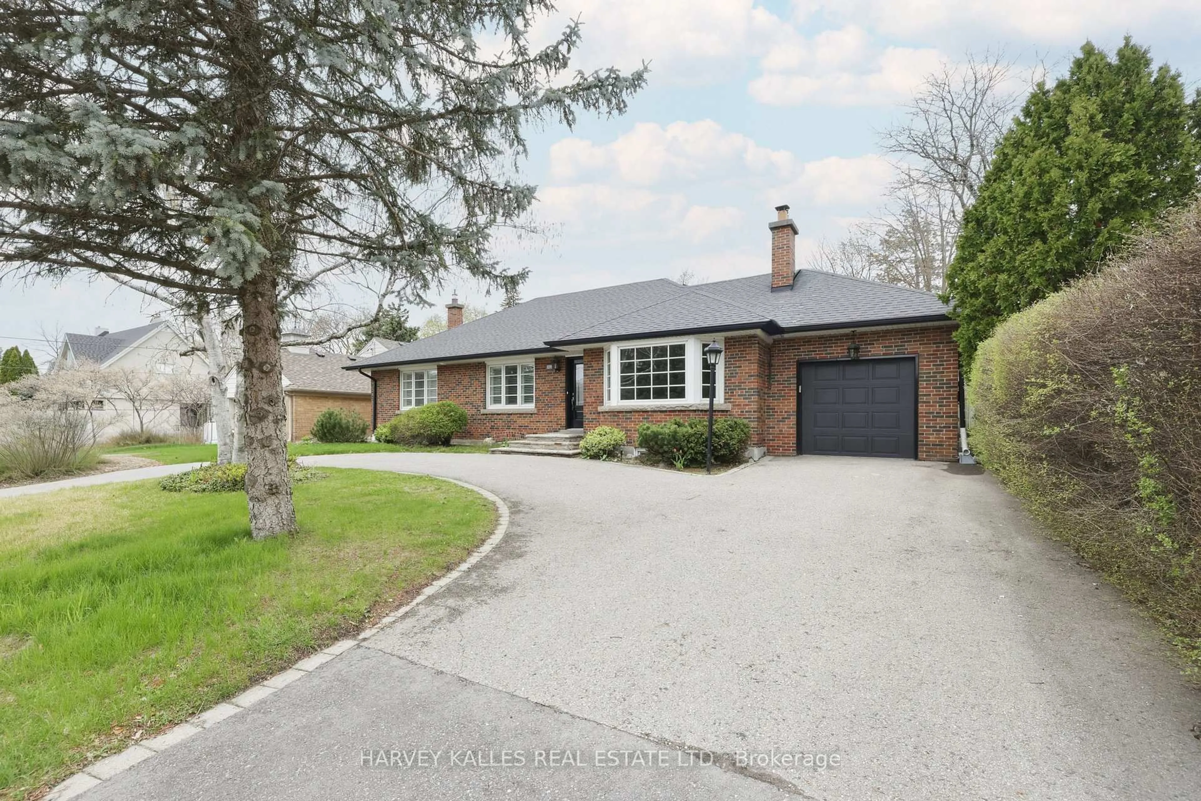 Home with brick exterior material, street for 530 Blythwood Rd, Toronto Ontario M4N 1B3