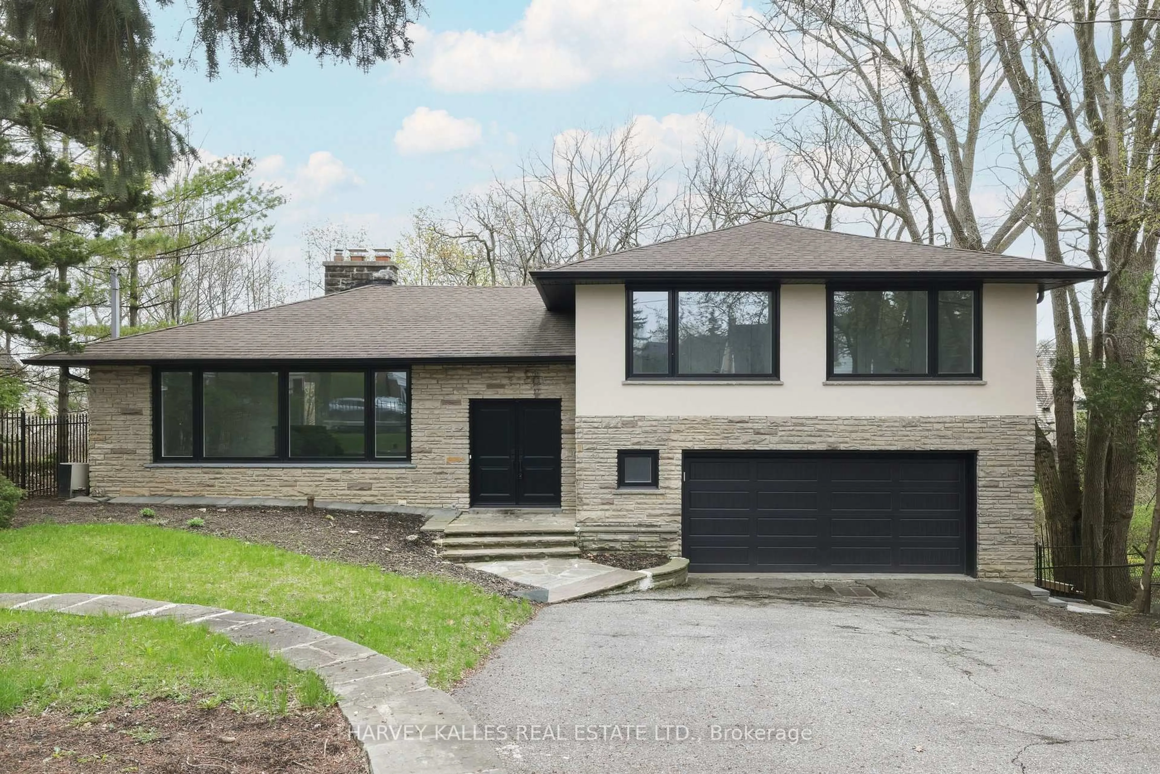Home with brick exterior material, street for 537 Blythwood Rd, Toronto Ontario M4N 1B4
