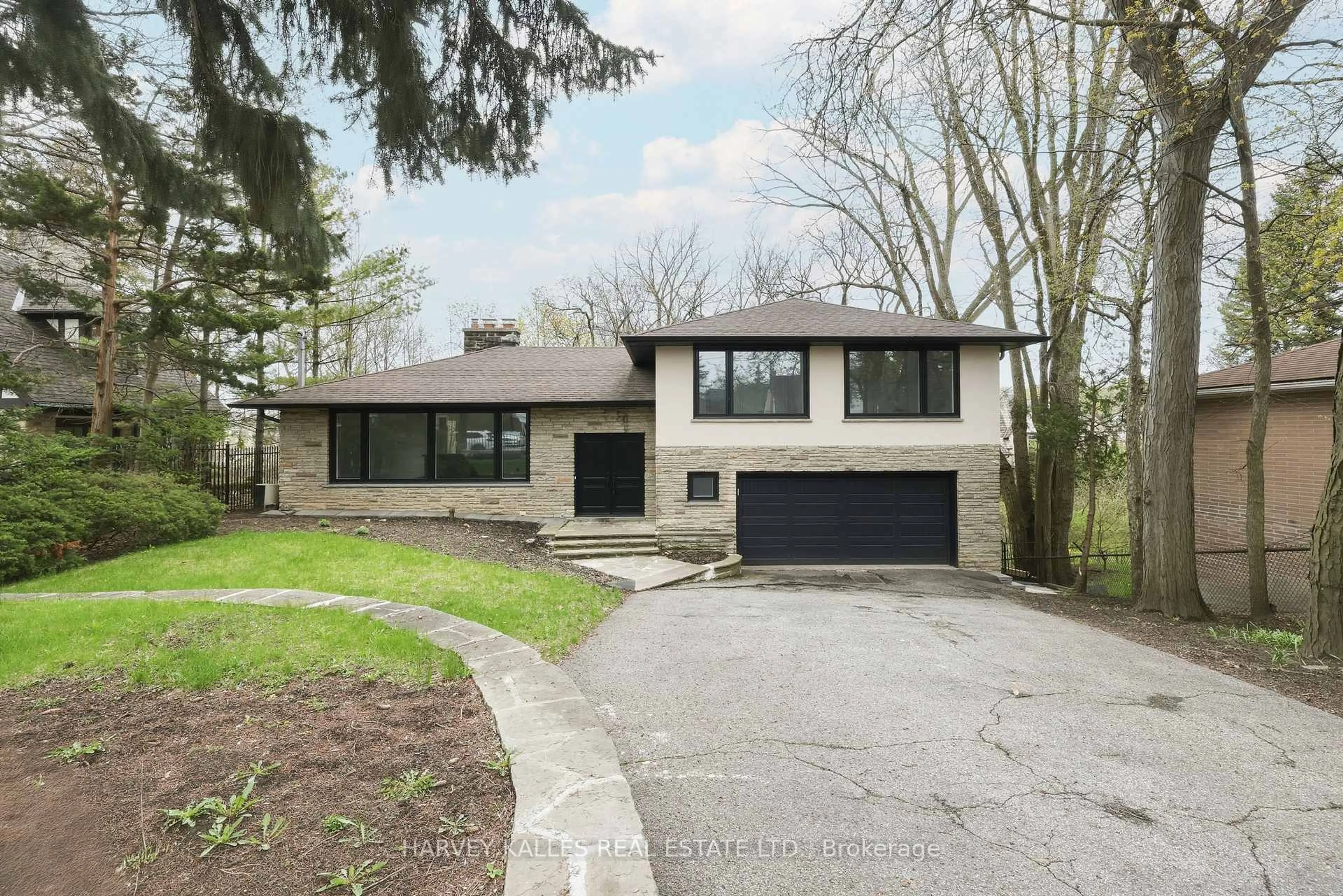 Home with brick exterior material, street for 537 Blythwood Rd, Toronto Ontario M4N 1B4