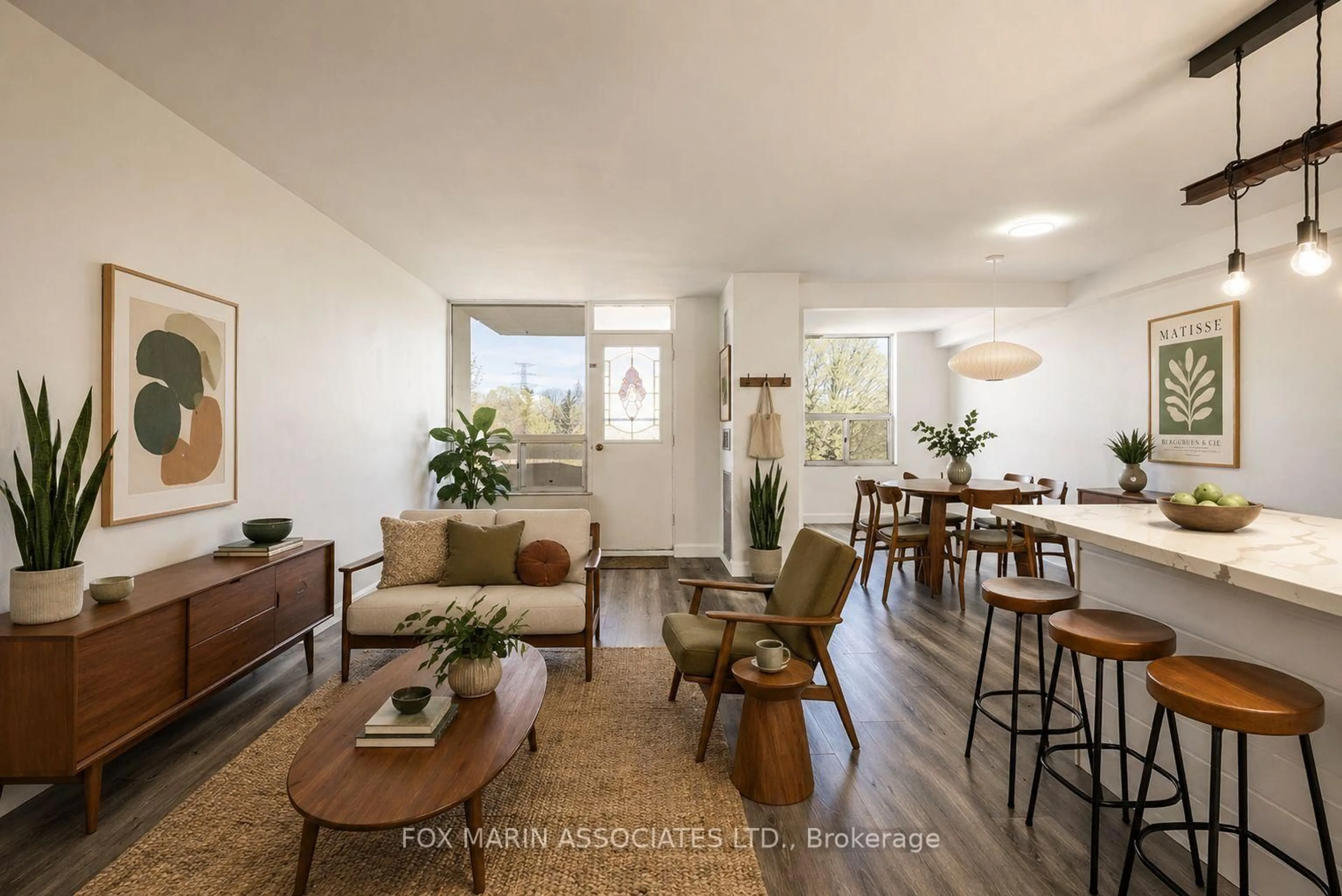 Living room with furniture, unknown for 20 Edgecliff Gfwy #312, Toronto Ontario M3C 3A4
