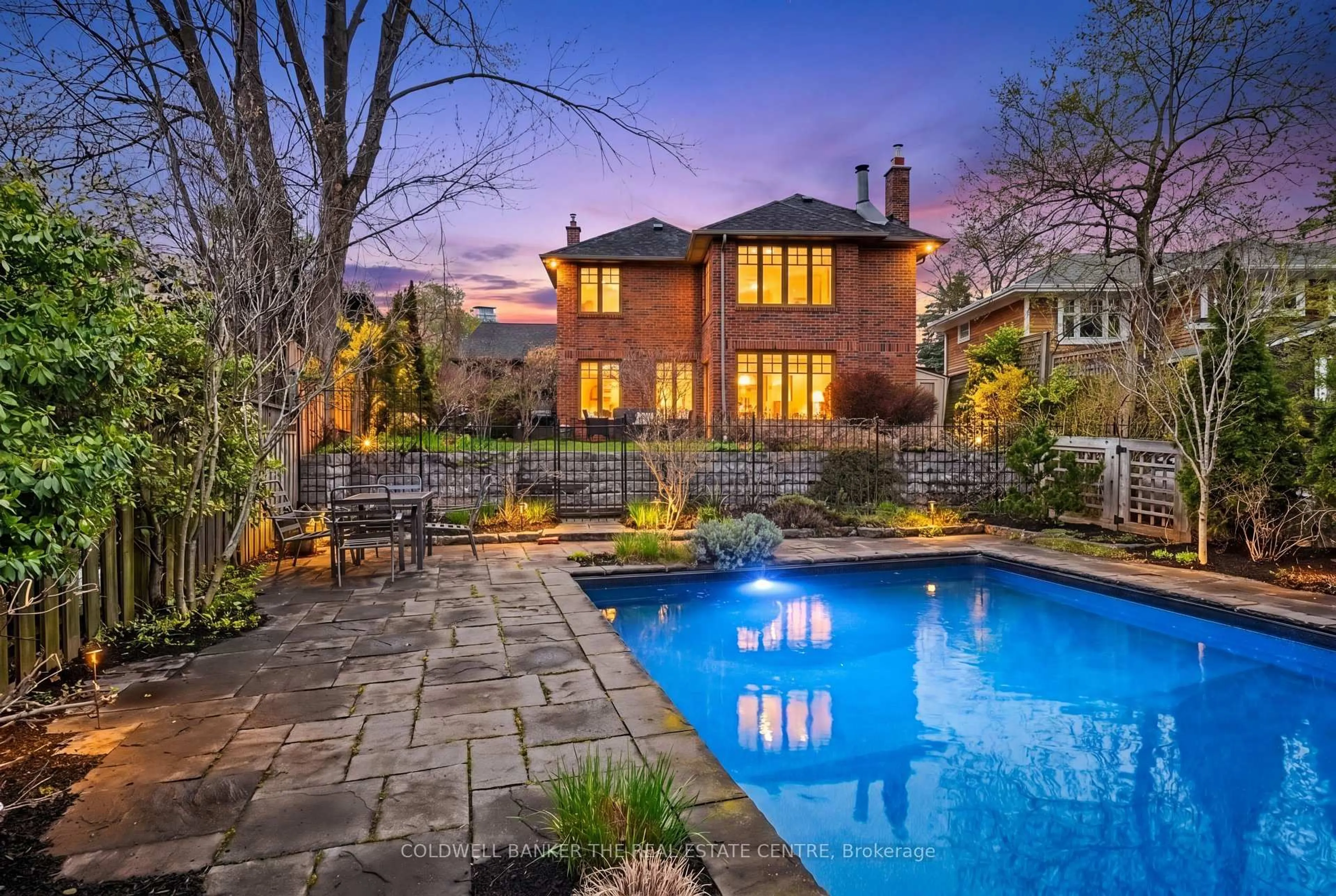 Pool for 11 Dunlace Dr, Toronto Ontario M2L 2R8
