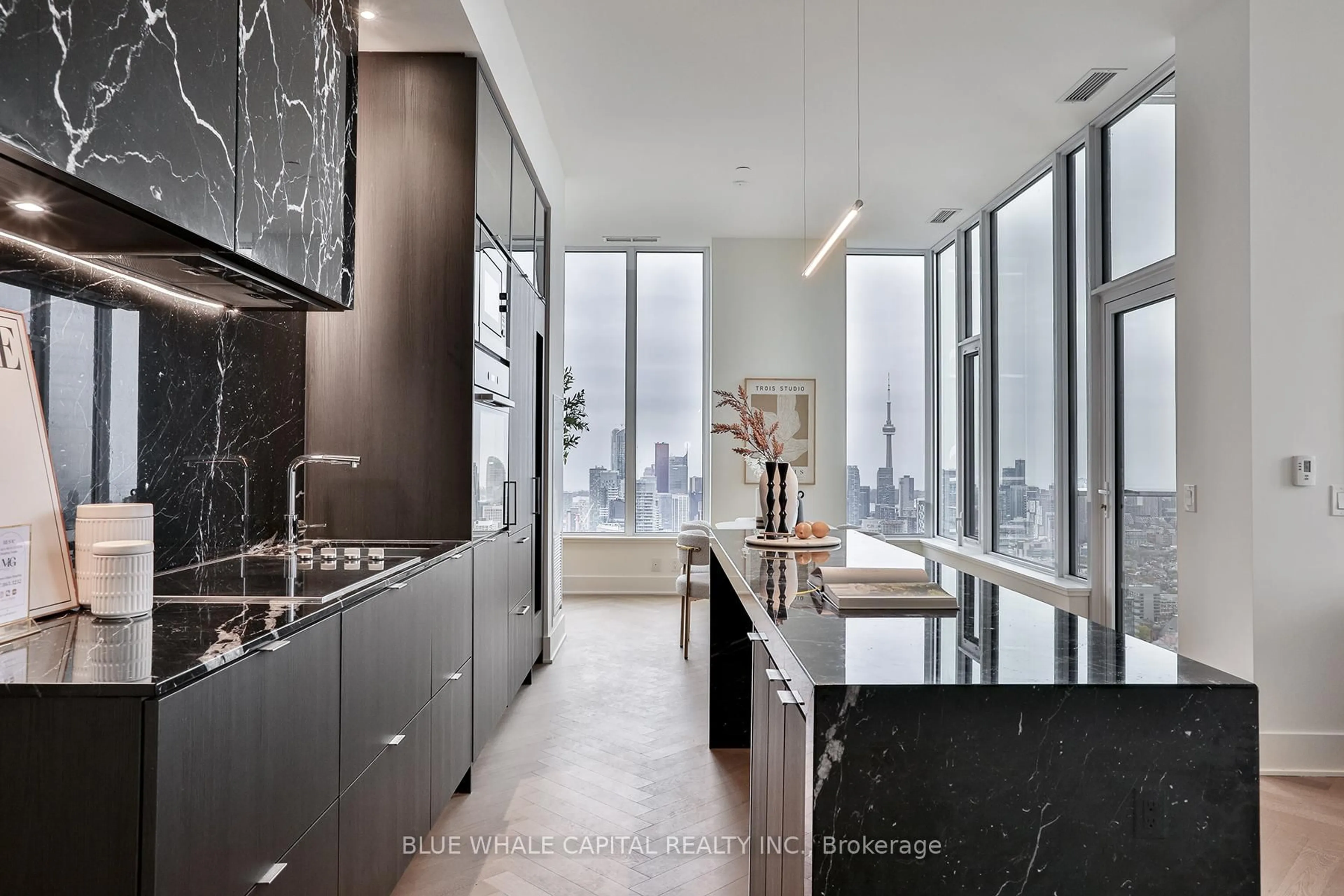 Contemporary kitchen, ceramic/tile floor for 11 Yorkville Ave #LPH07, Toronto Ontario M4W 0B7