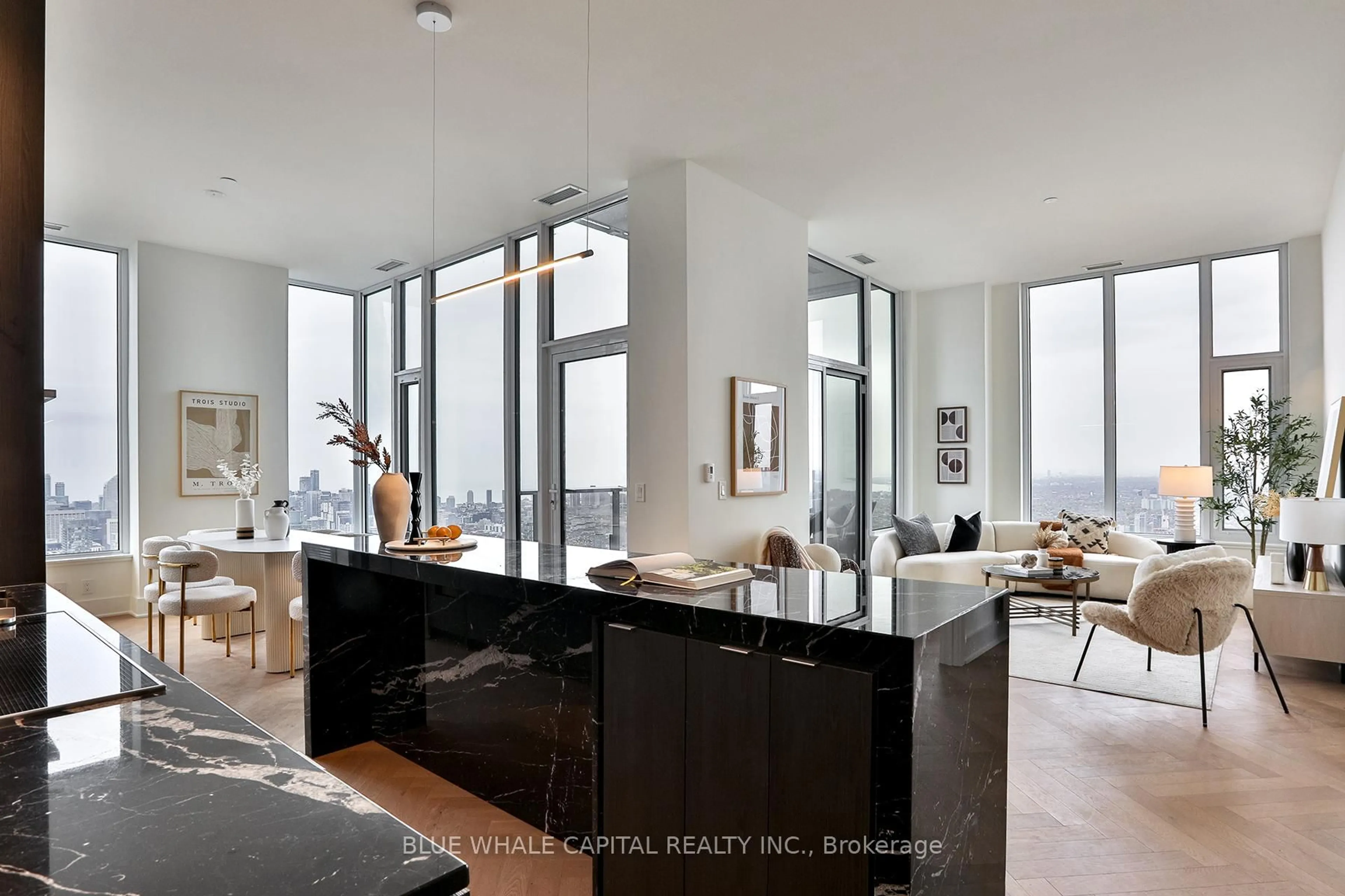 Open concept kitchen, unknown for 11 Yorkville Ave #LPH07, Toronto Ontario M4W 0B7