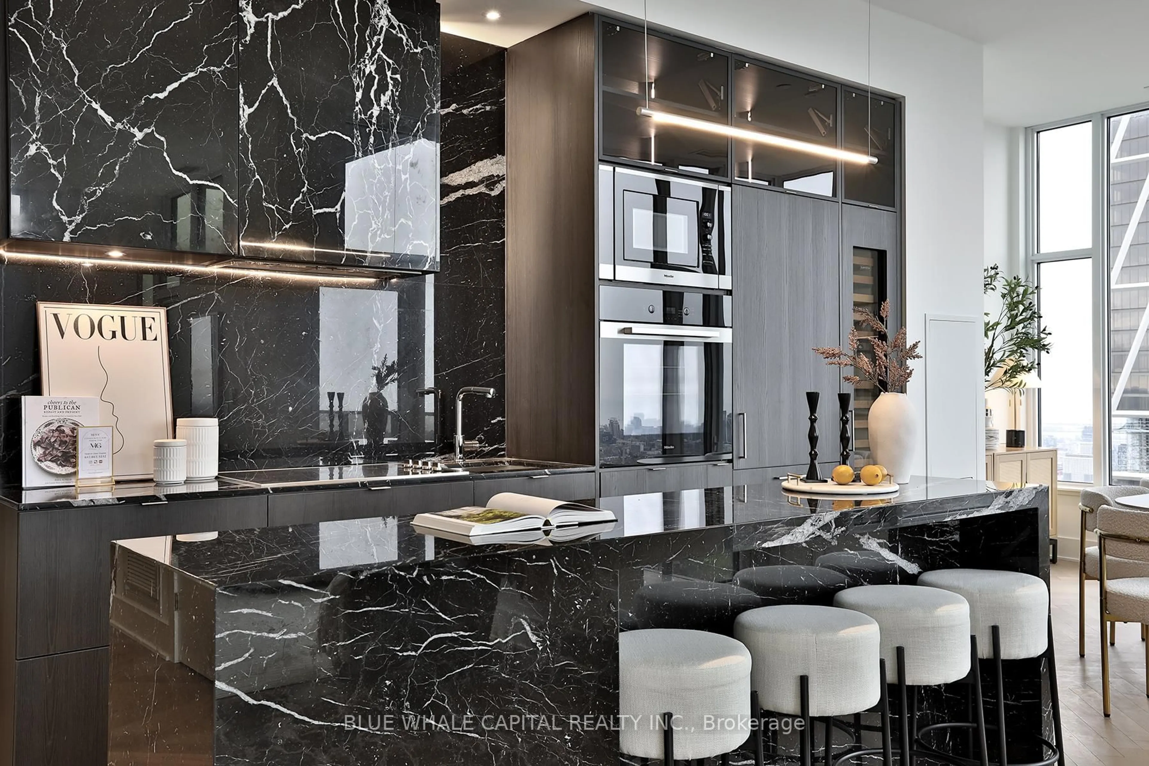 Contemporary kitchen, ceramic/tile floor for 11 Yorkville Ave #LPH07, Toronto Ontario M4W 0B7
