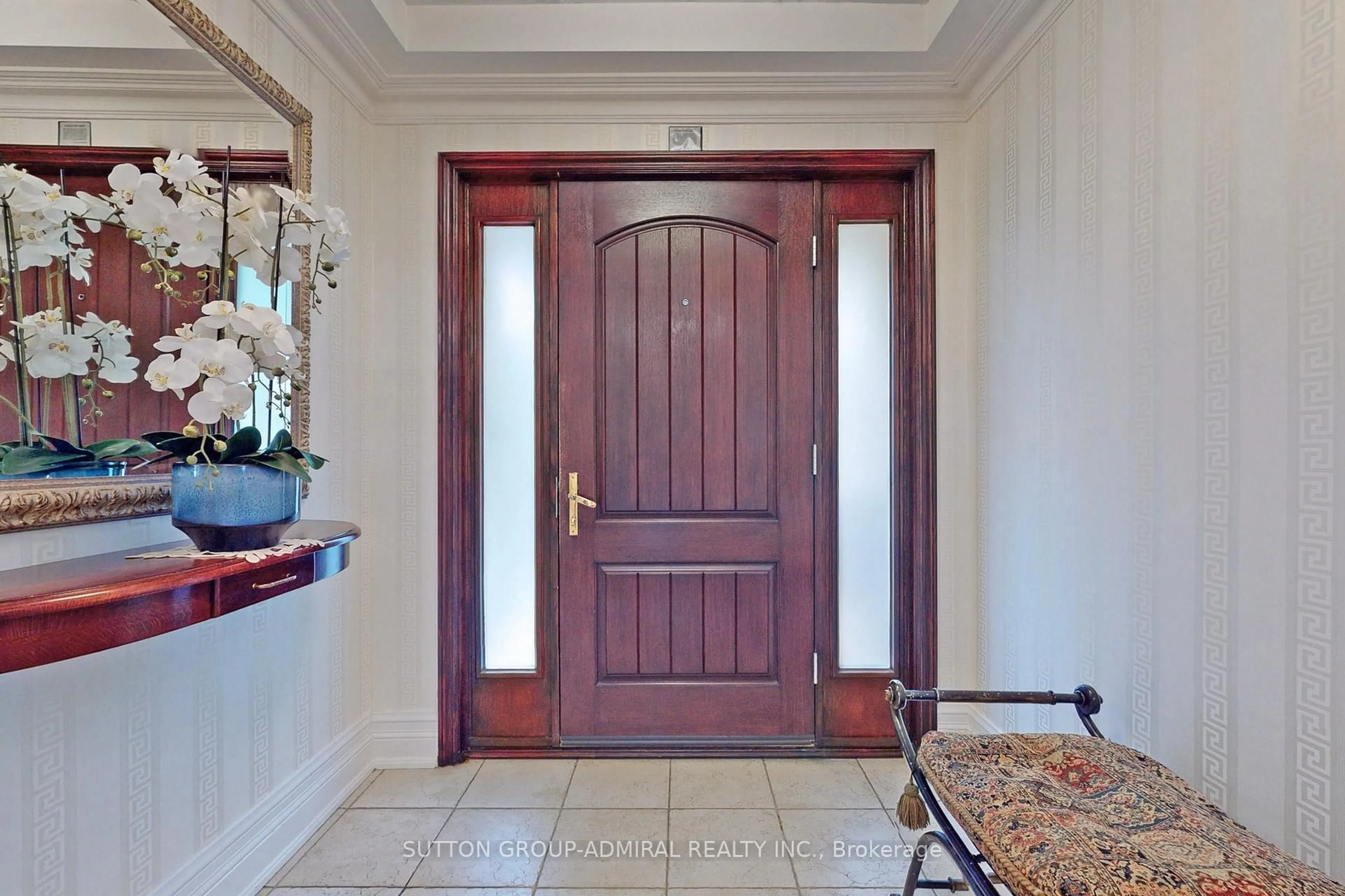 Indoor entryway for 27 Shelborne Ave, Toronto Ontario M5N 1Y8