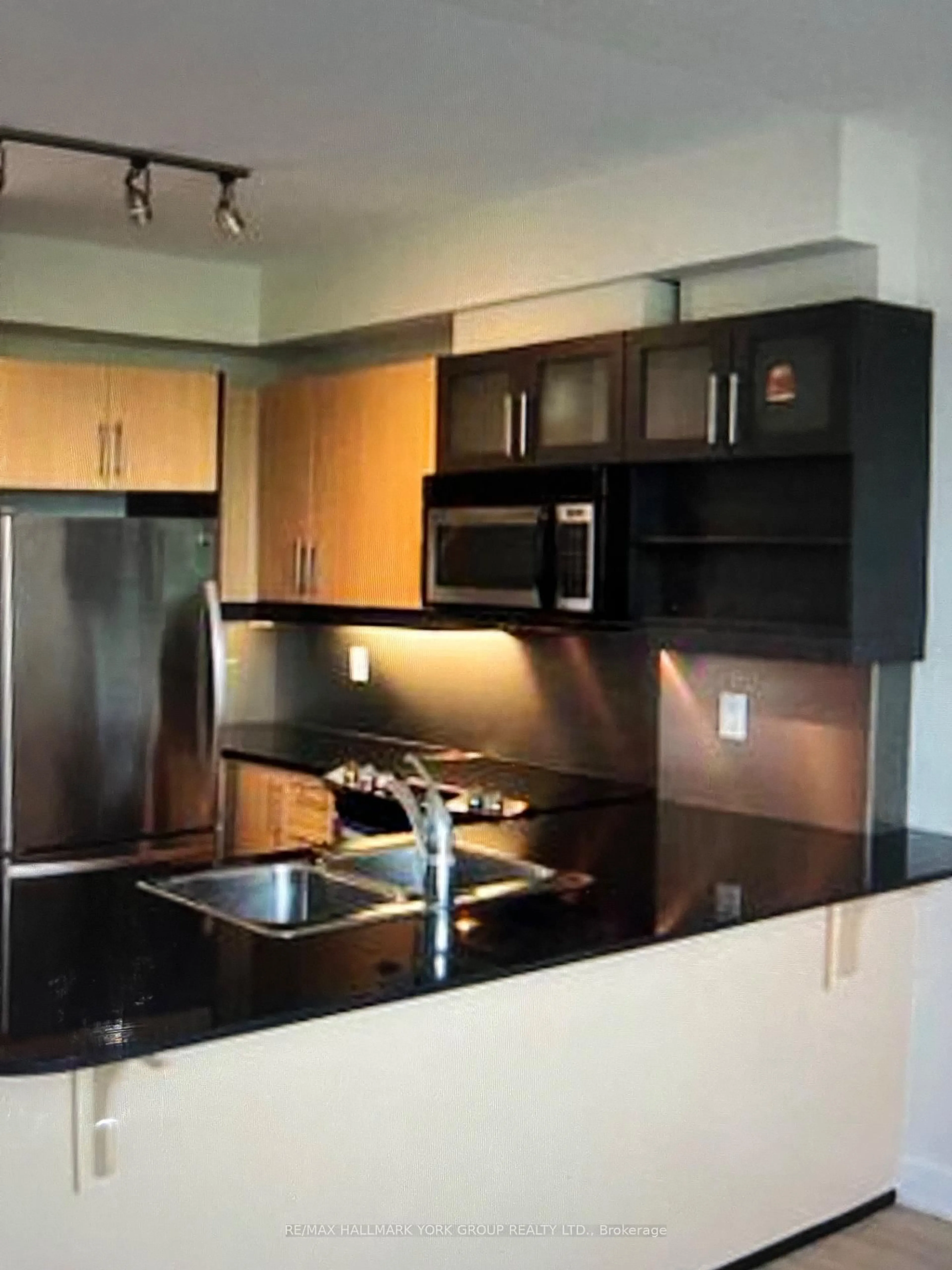Unknown for 350 Wellington St #304, Toronto Ontario M5V 3W9