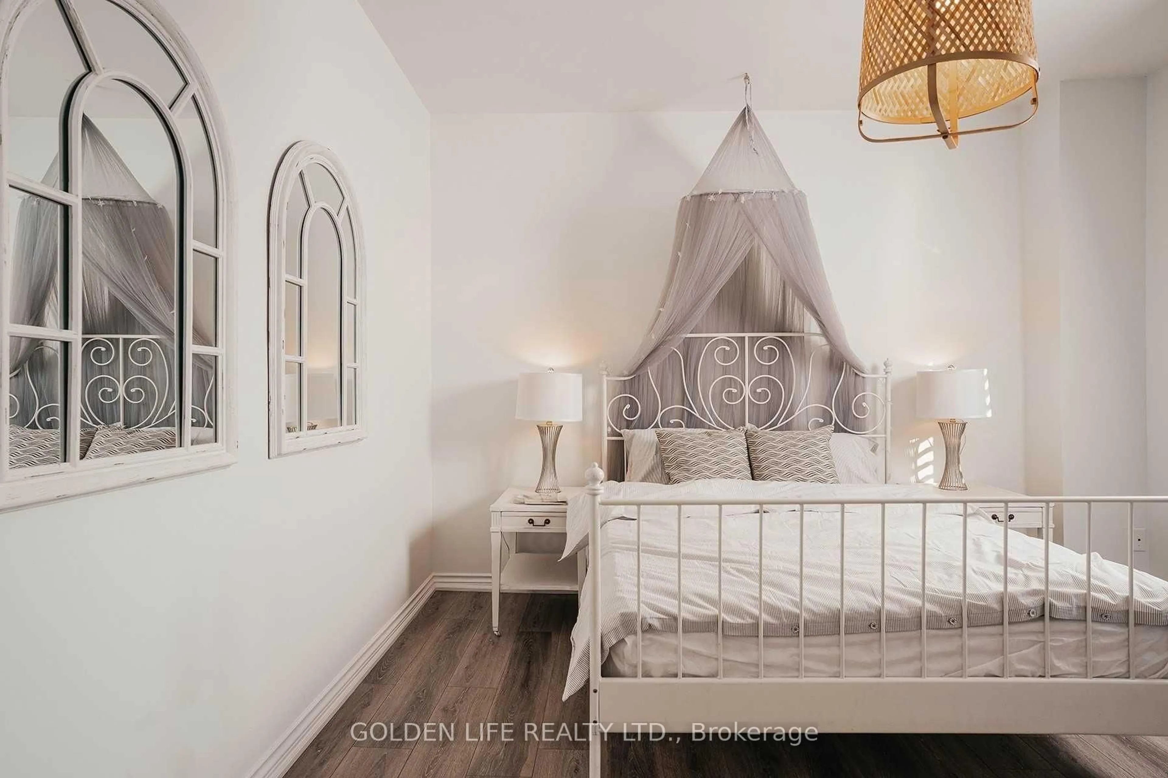 Bedroom with bed, wood/laminate floor for 1 Garnier Crt, Toronto Ontario M2M 4C7