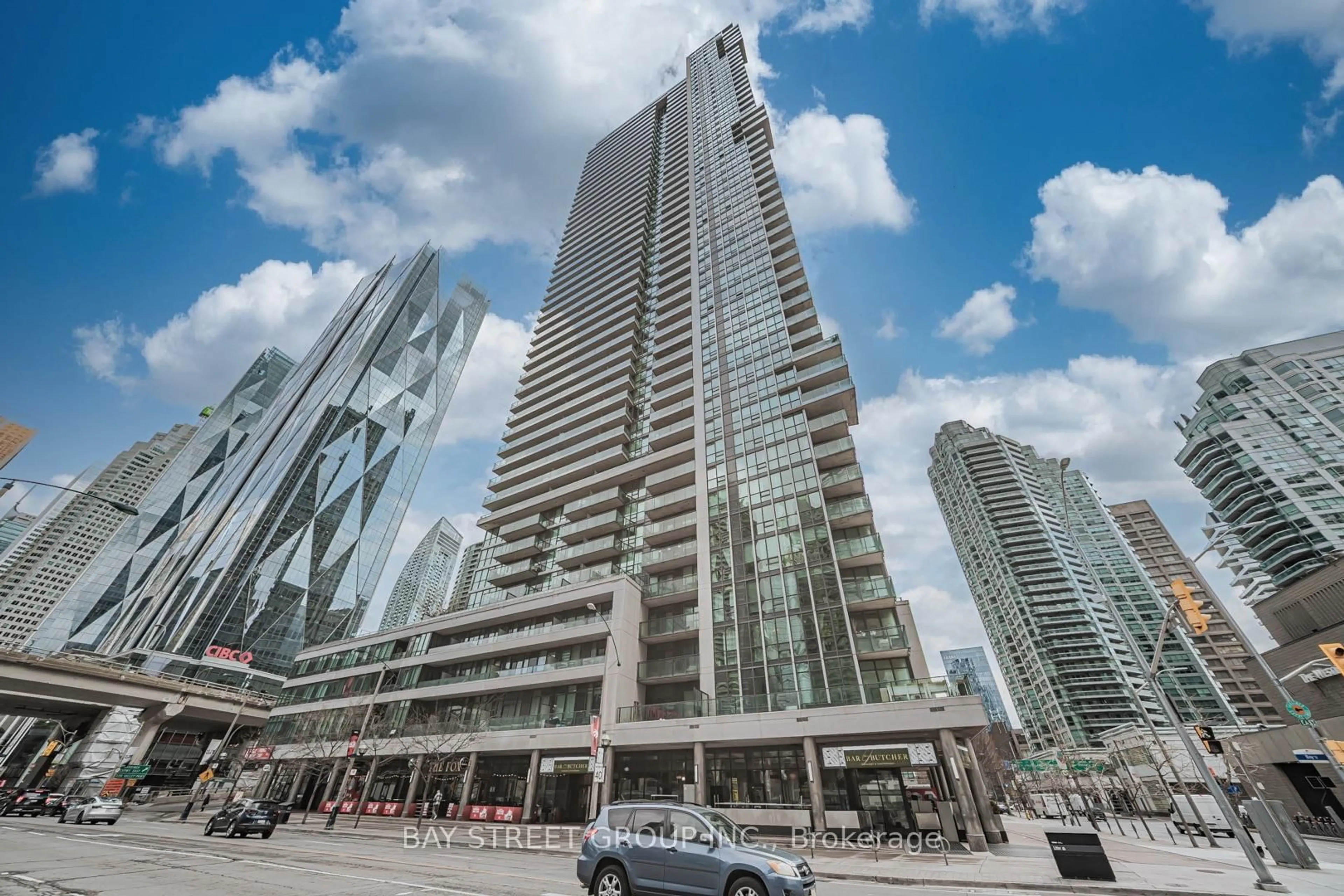 Patio, street for 33 Bay St #3606, Toronto Ontario M5J 2Z3