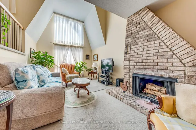 4 English Ivyway, Toronto 5