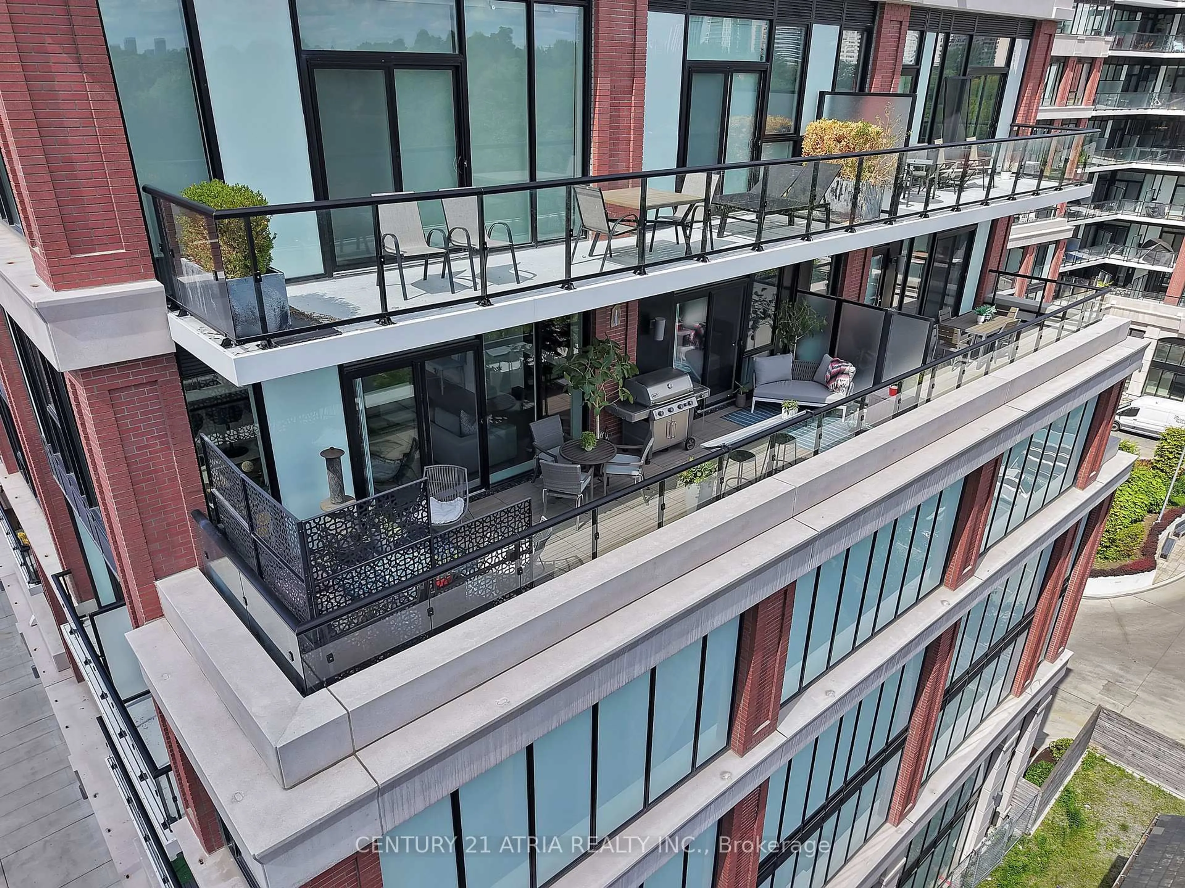 Balcony in the apartment, city buildings view from balcony for 1 Belsize Dr #511, Toronto Ontario M4S 0B9