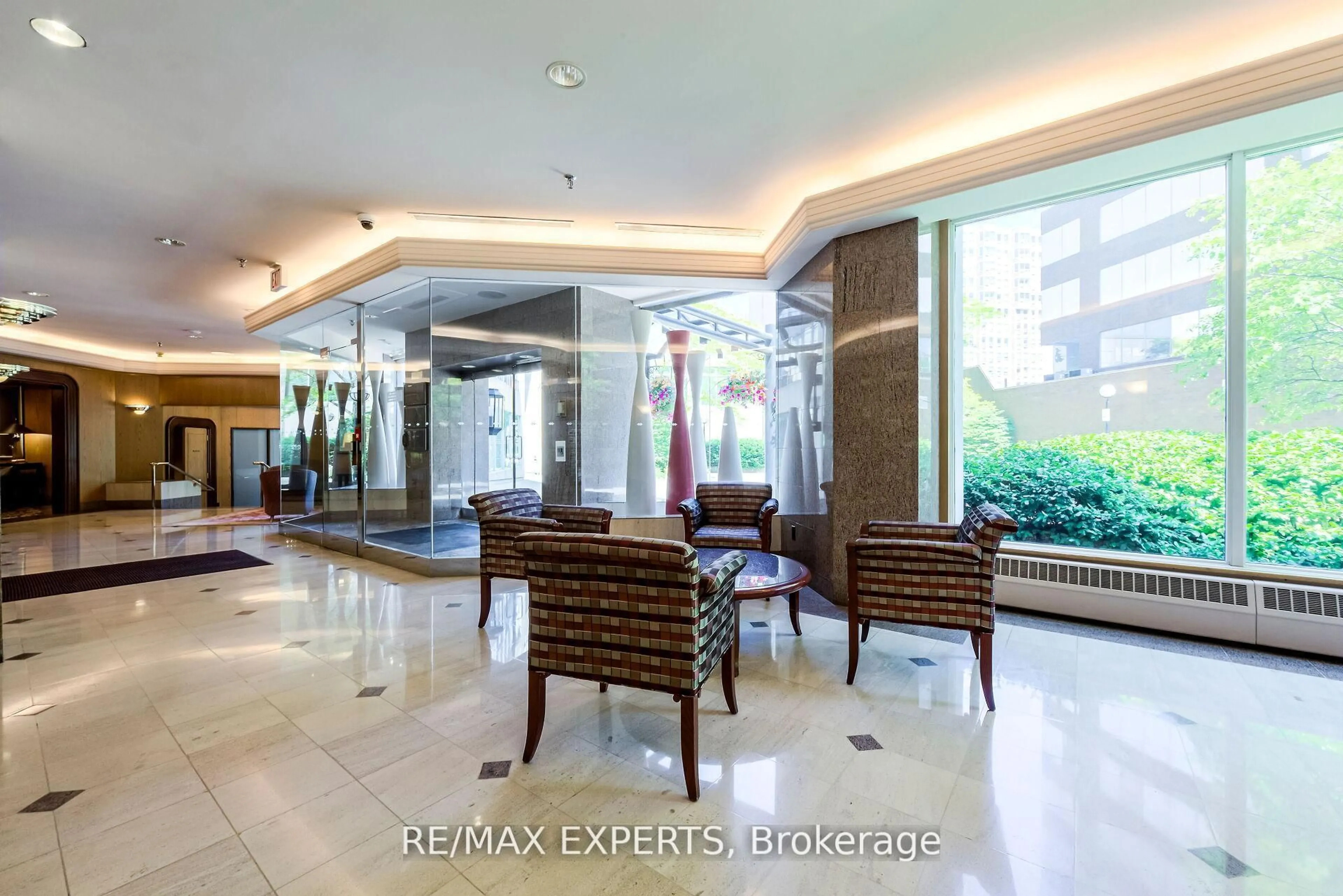 Lobby for 942 Yonge St #1006, Toronto Ontario M4W 3S8