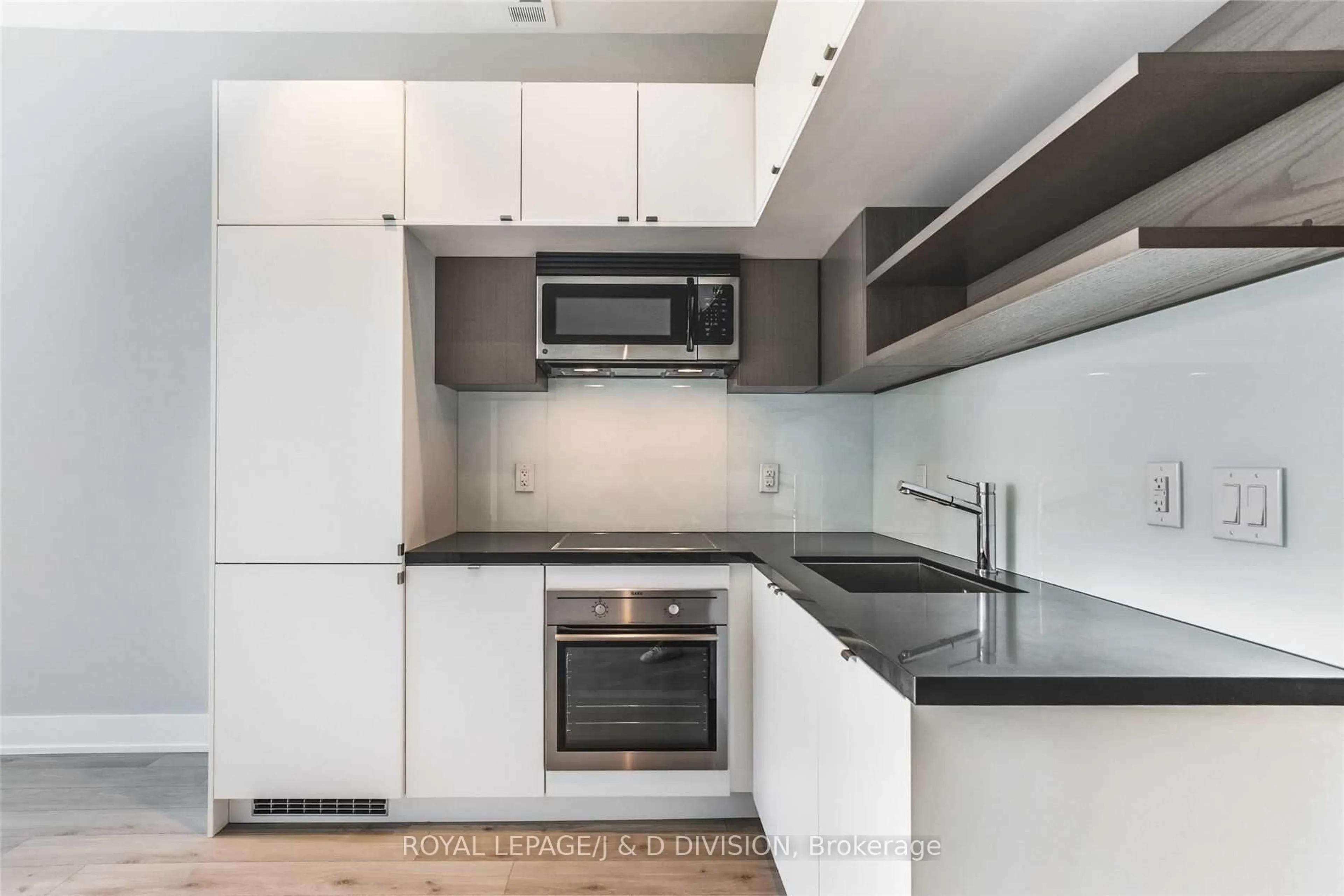 Standard kitchen, unknown for 111 St Clair Ave #1408, Toronto Ontario M4V 1N5