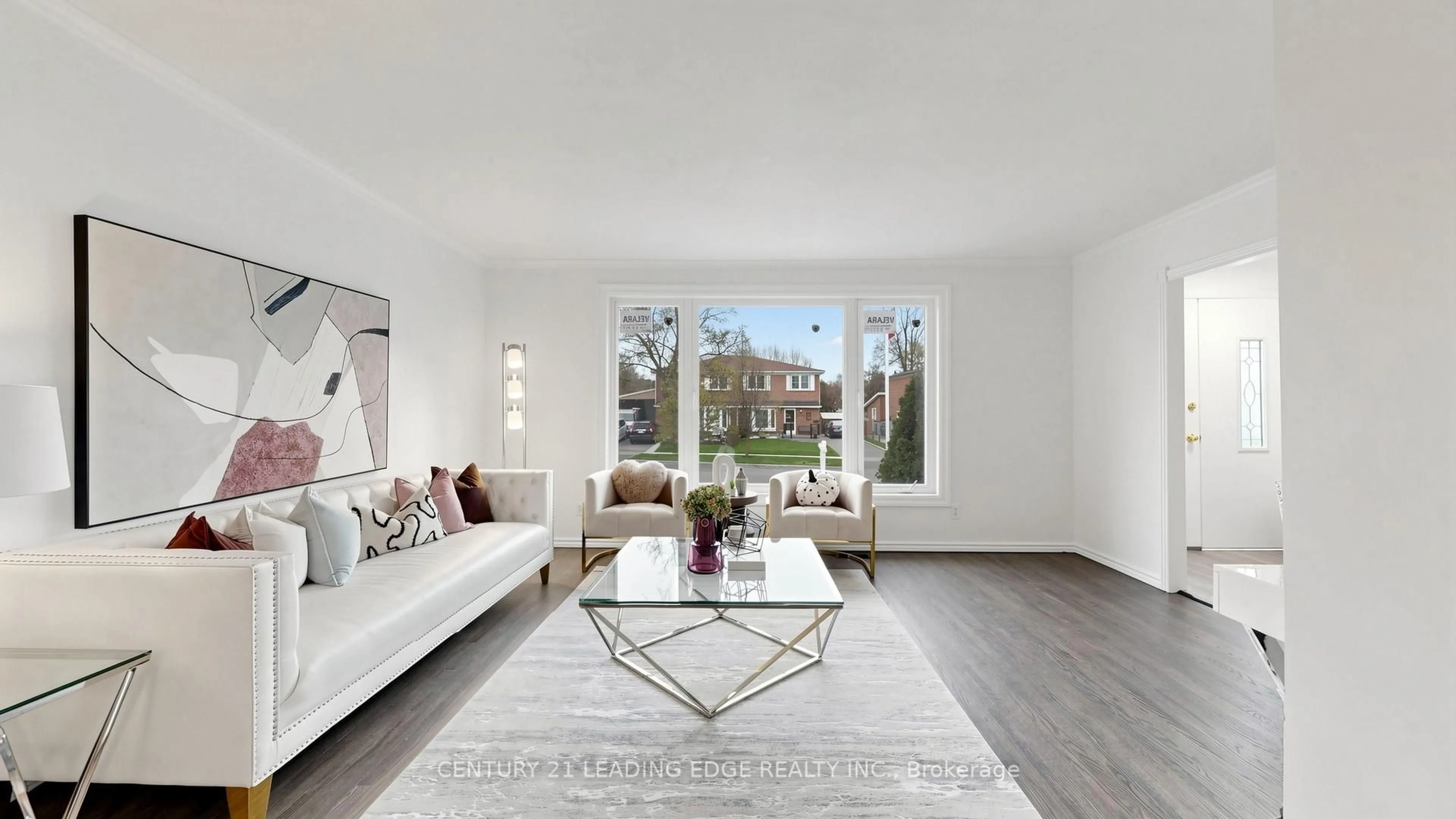 Living room with furniture, unknown for 52 CLYDESDALE Dr, Toronto Ontario M2J 3N2