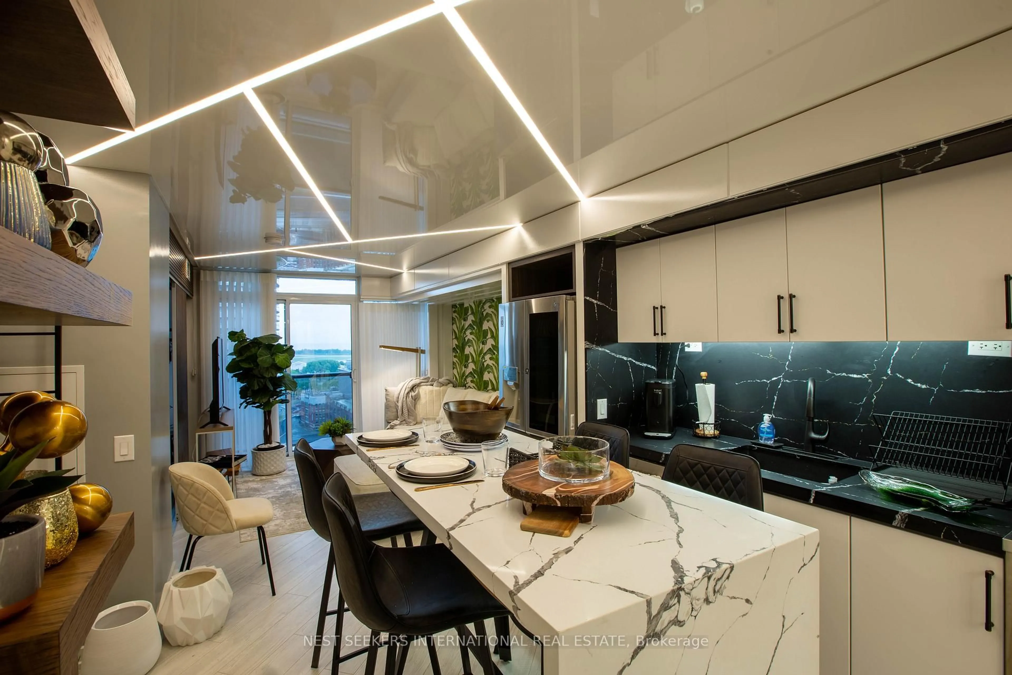 Contemporary kitchen, unknown for 85 Queens Wharf Rd #1605, Toronto Ontario M5V 0J9