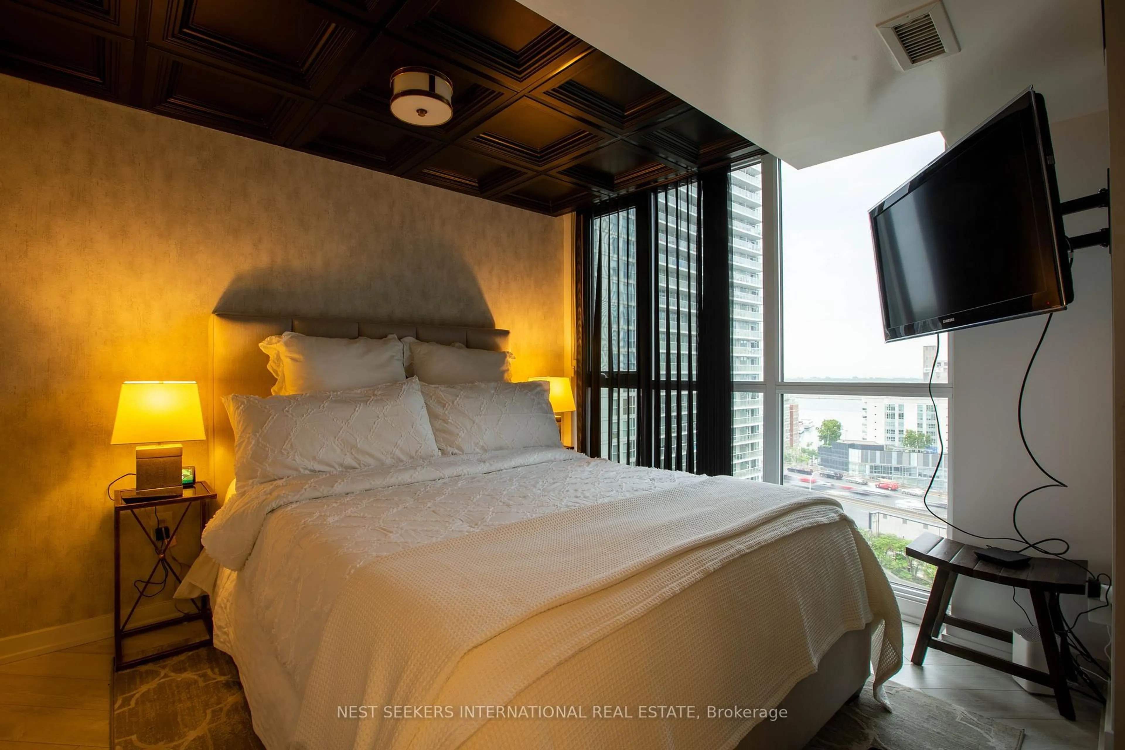 Bedroom with bed, unknown for 85 Queens Wharf Rd #1605, Toronto Ontario M5V 0J9