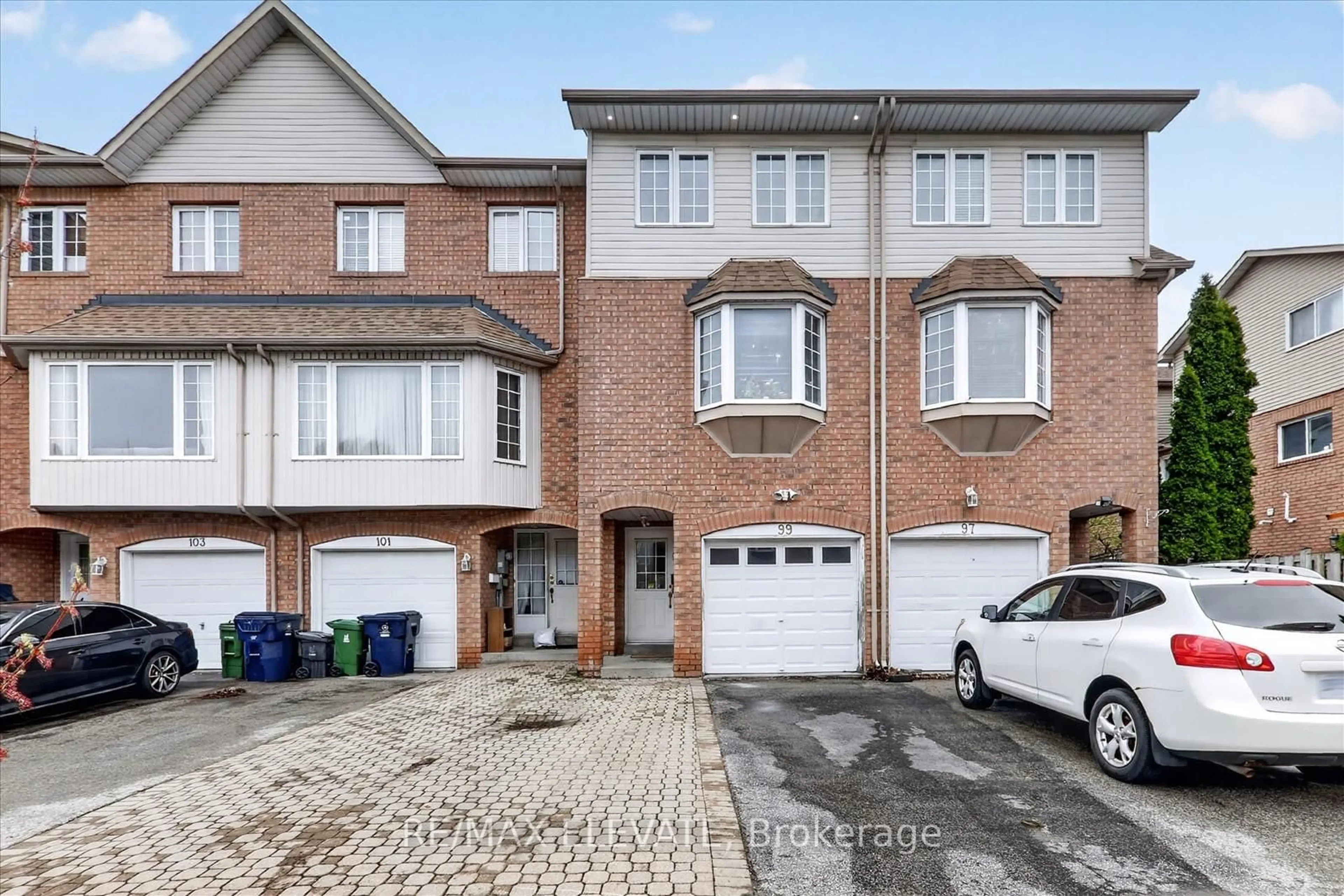Unknown for 99 Sufi Cres, Toronto Ontario M4A 2X2