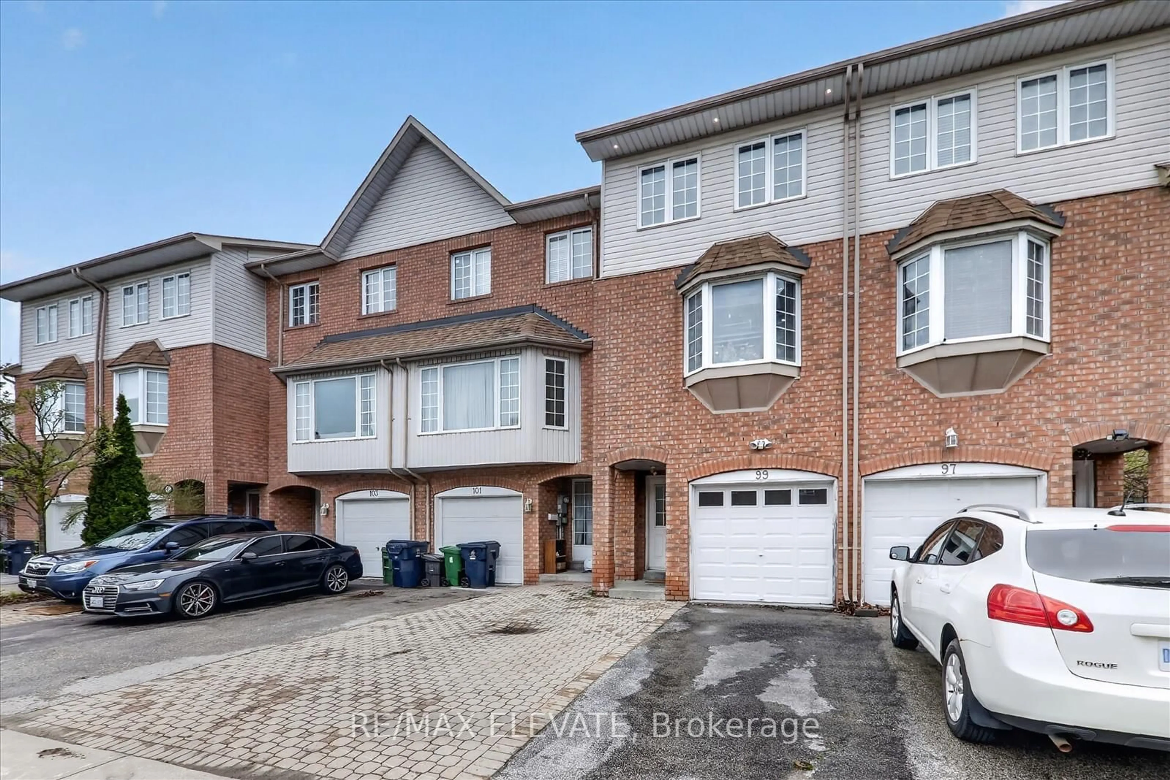 Unknown for 99 Sufi Cres, Toronto Ontario M4A 2X2