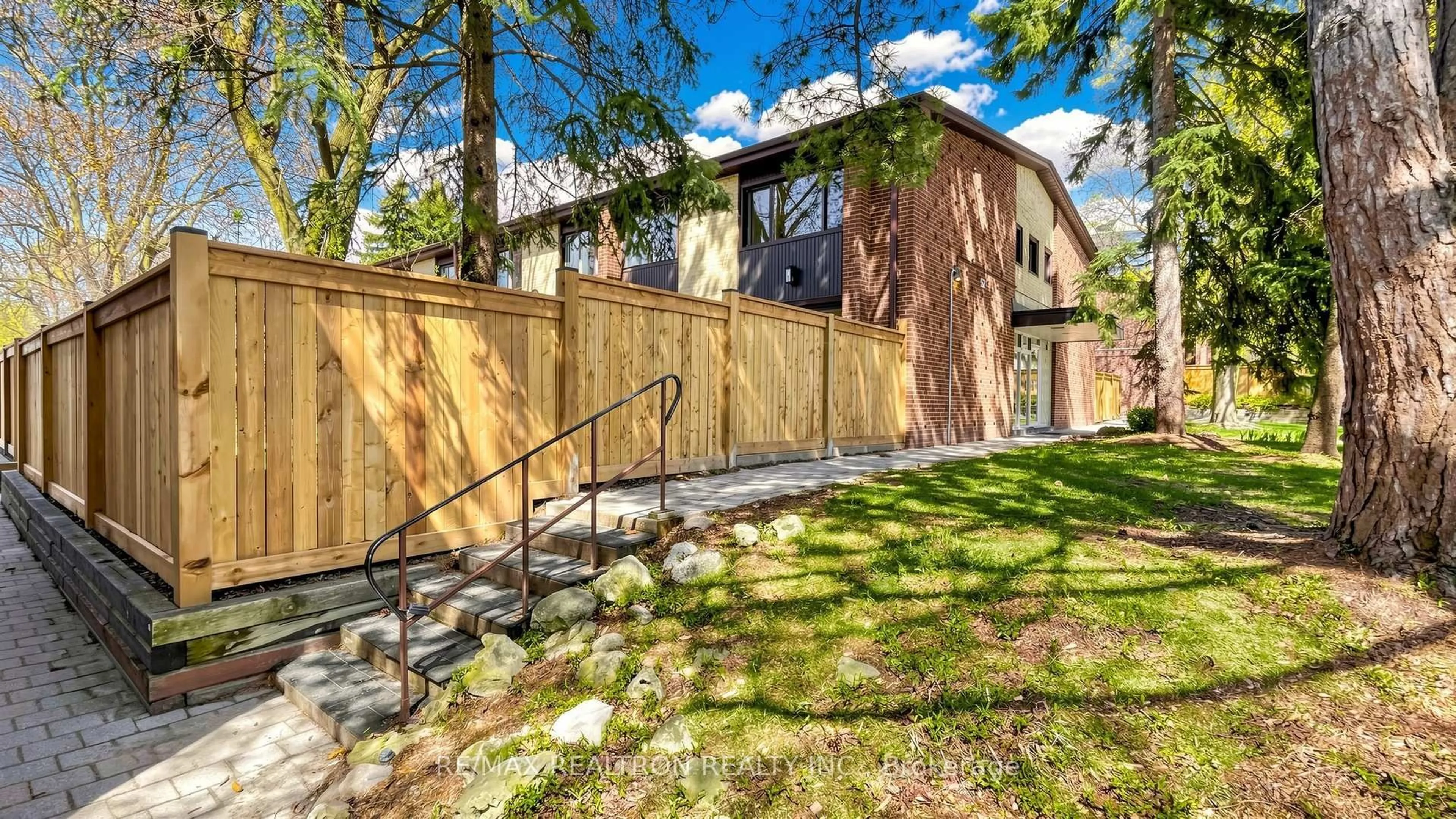 Patio, street for 52 Three Valleys Dr #2, Toronto Ontario M3A 3B5