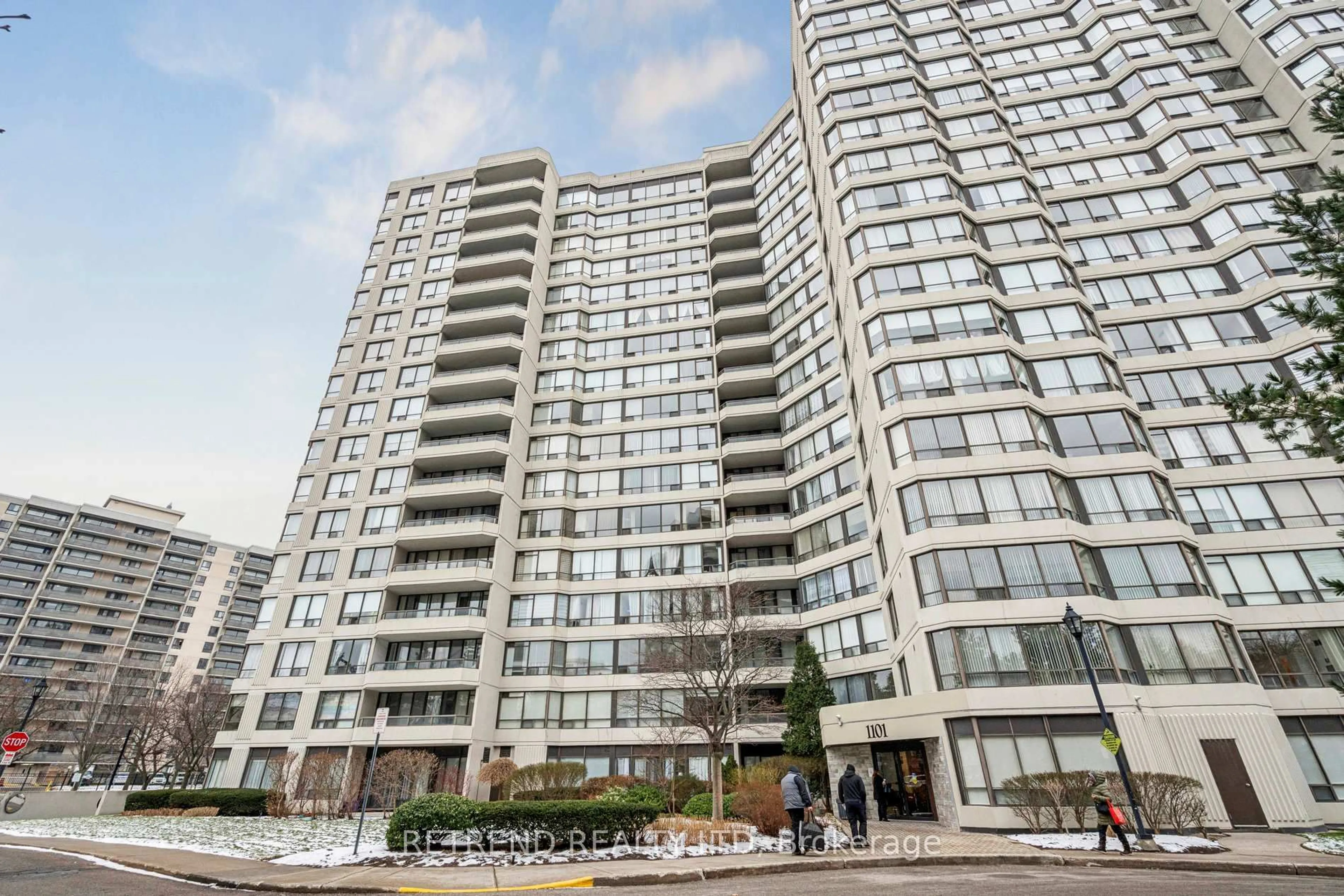 Unknown for 1101 Steeles Ave #212, Toronto Ontario M2R 3W5
