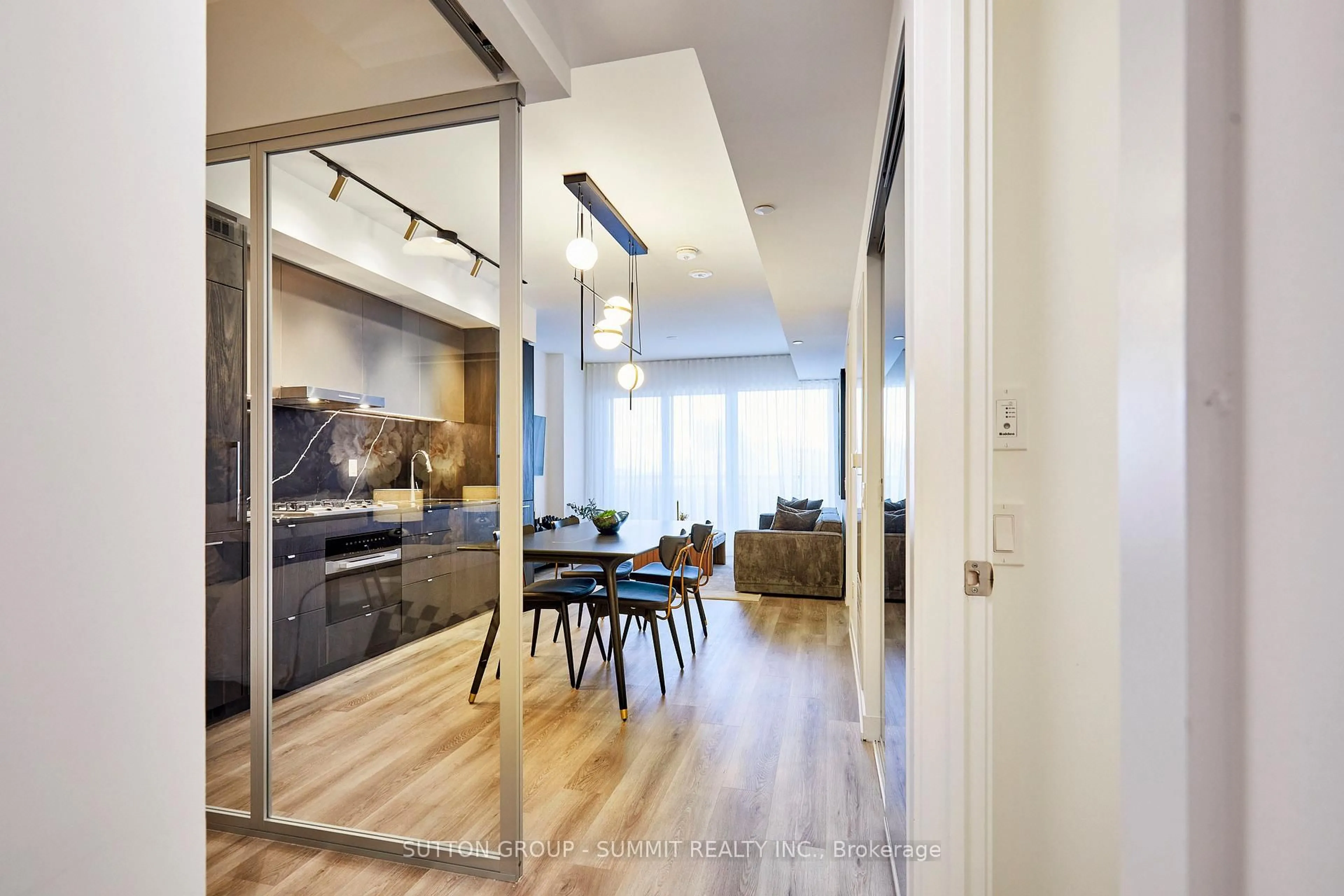 Indoor entryway for 771 YONGE St #2501, Toronto Ontario M4W 0B8