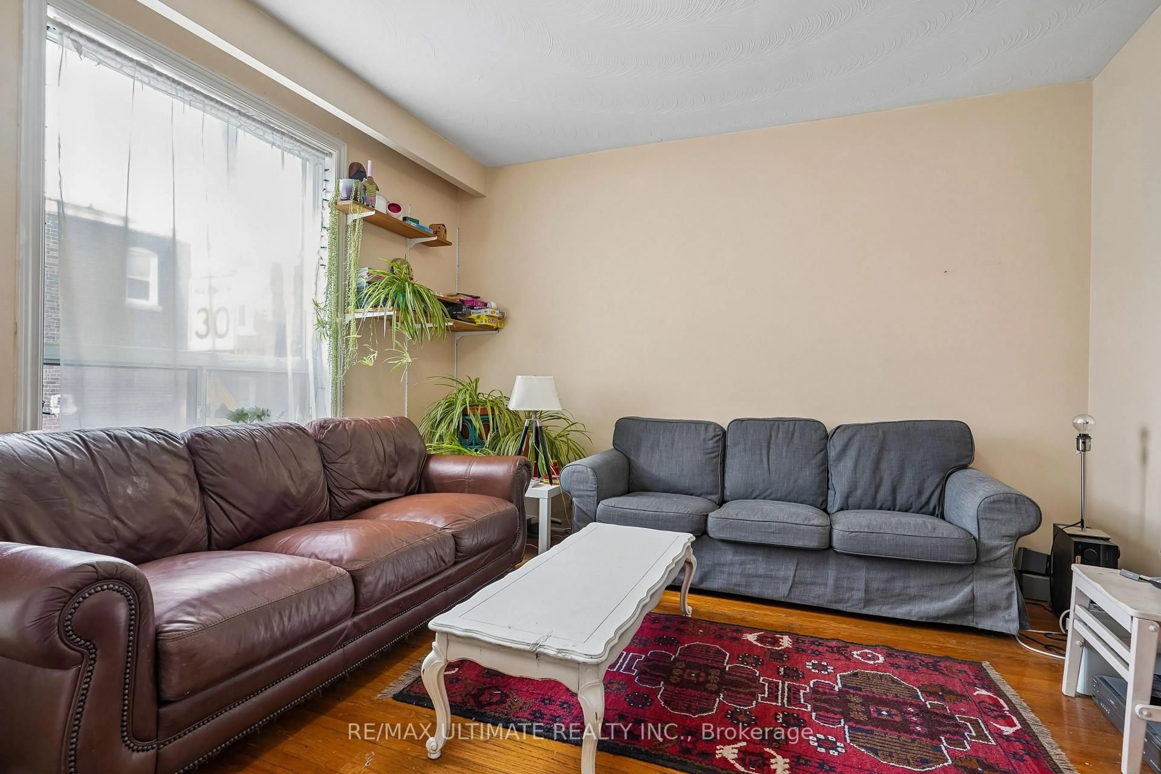 Living room with furniture, unknown for 8 Hickson St, Toronto Ontario M6K 1T3