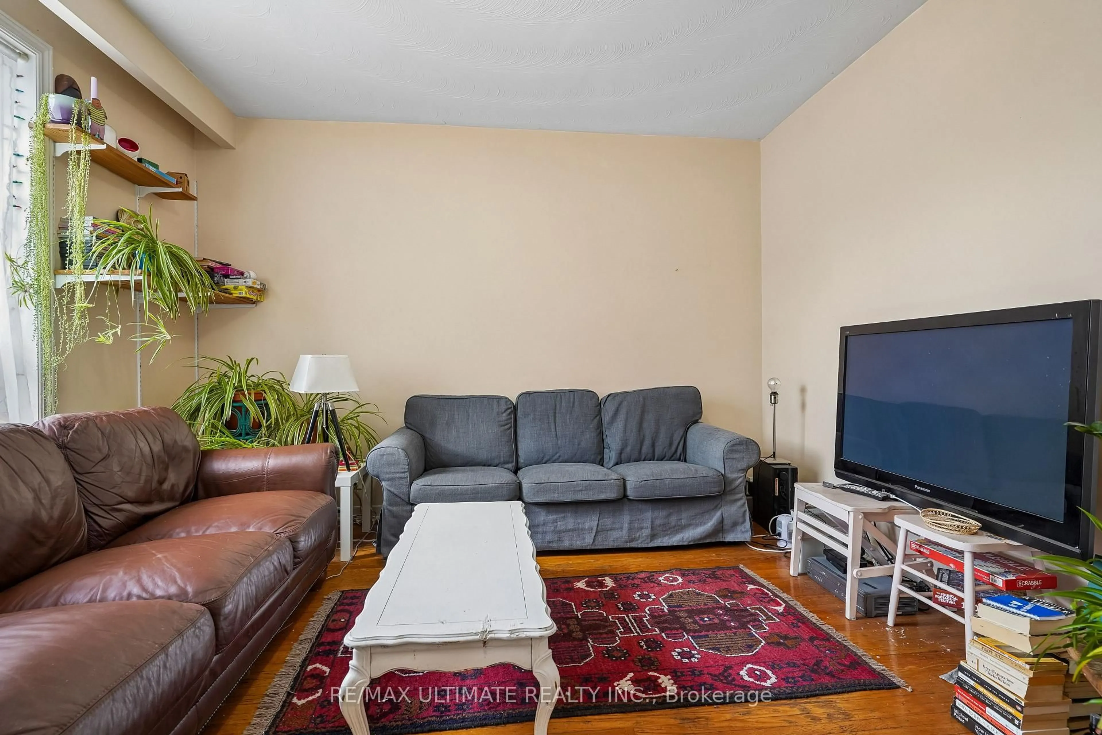 Living room with furniture, unknown for 8 Hickson St, Toronto Ontario M6K 1T3