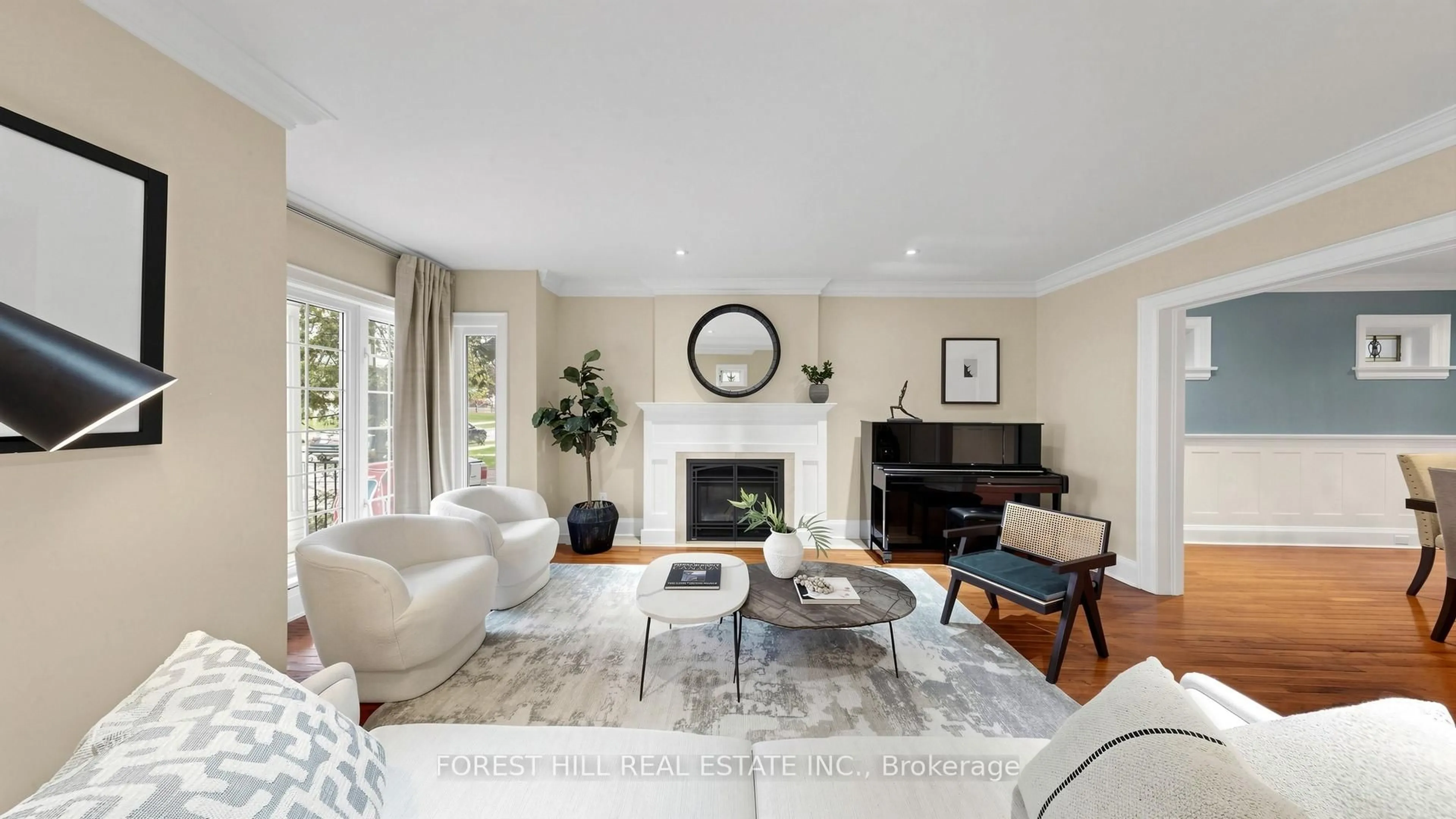 Living room with furniture, unknown for 153 Glengrove Ave, Toronto Ontario M4R 1P1