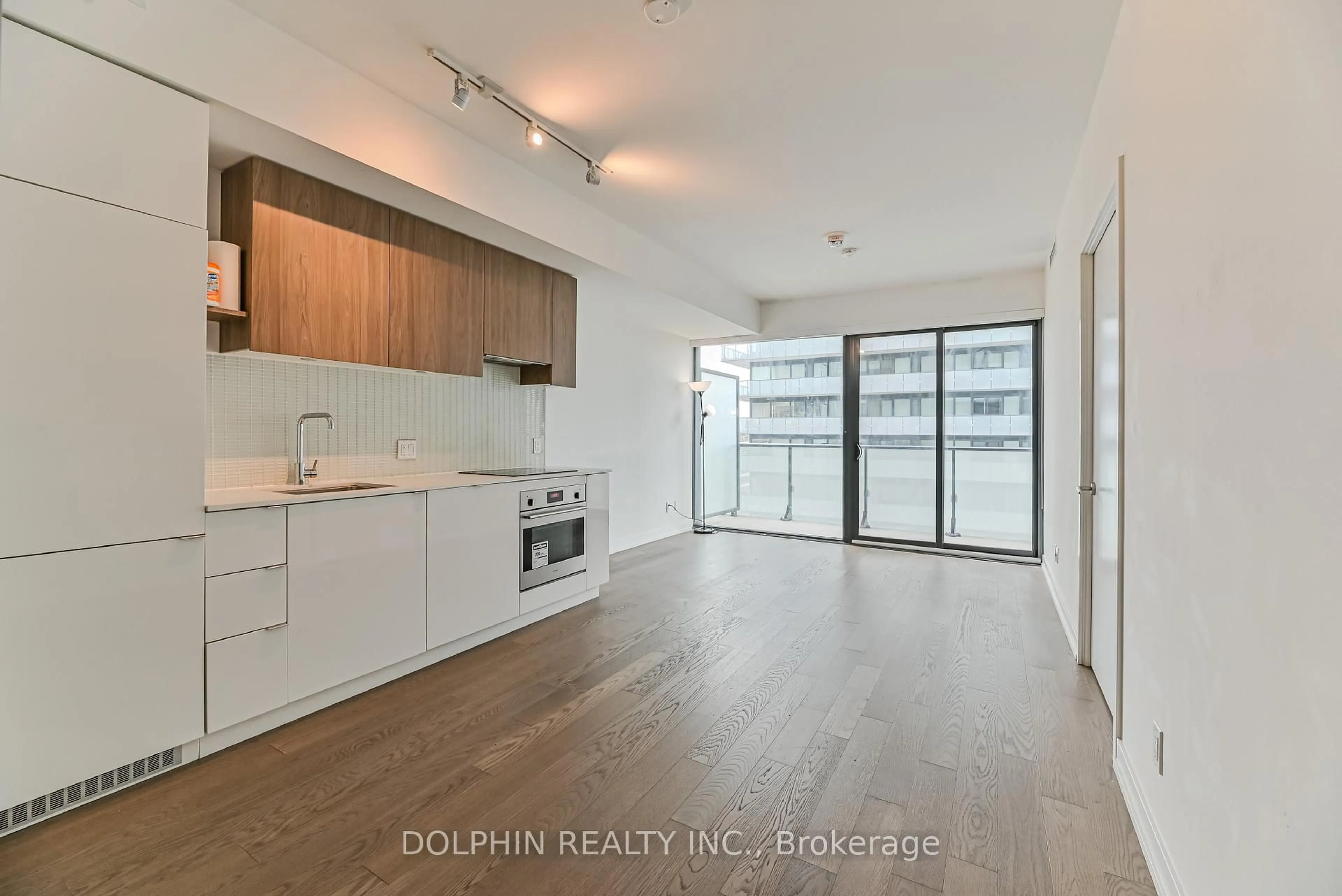 Open concept kitchen, unknown for 161 Roehampton Ave #1007, Toronto Ontario M4P 1P9