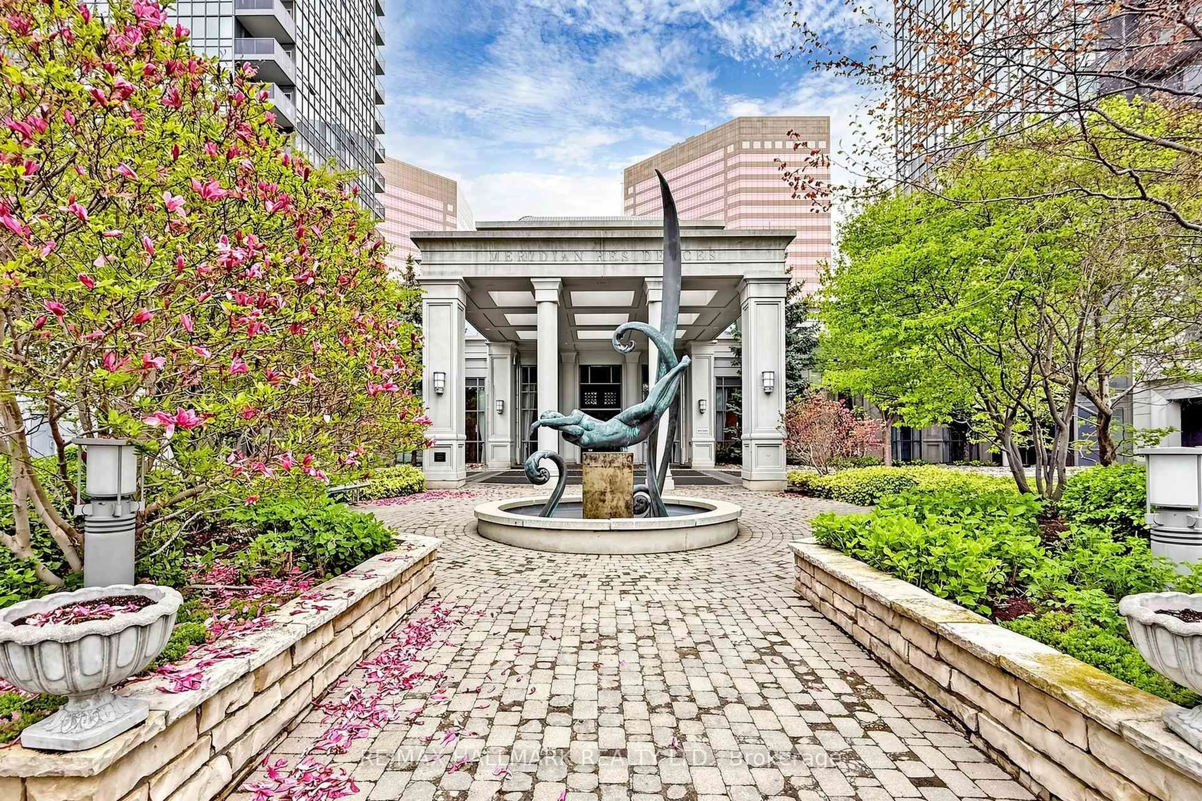 Unknown for 25 Greenview Ave #1124, Toronto Ontario M2M 0A5